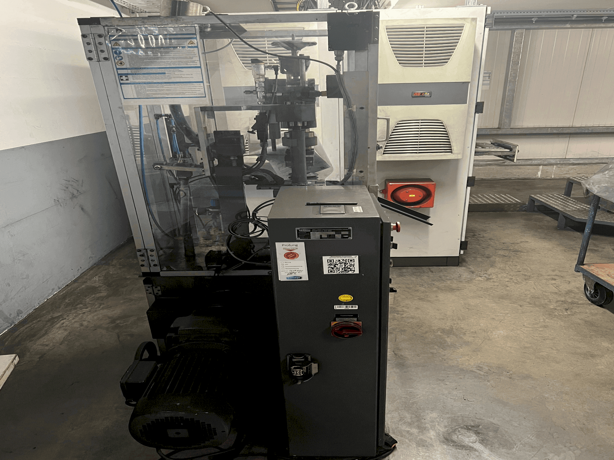 Front view of KOMAGE K 6 Mechanical Powder Press machine