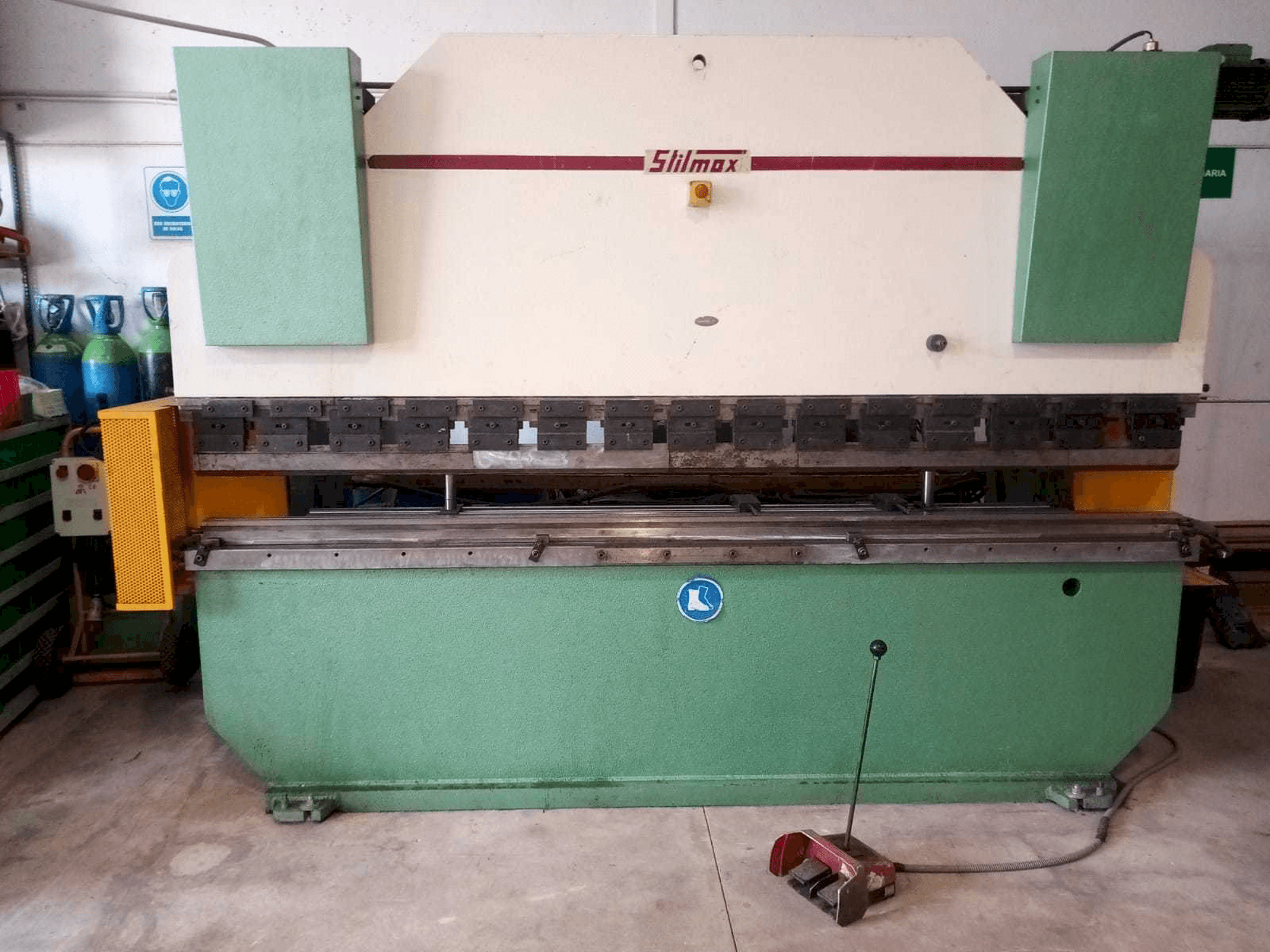 Front view of STILMAX 3100 machine