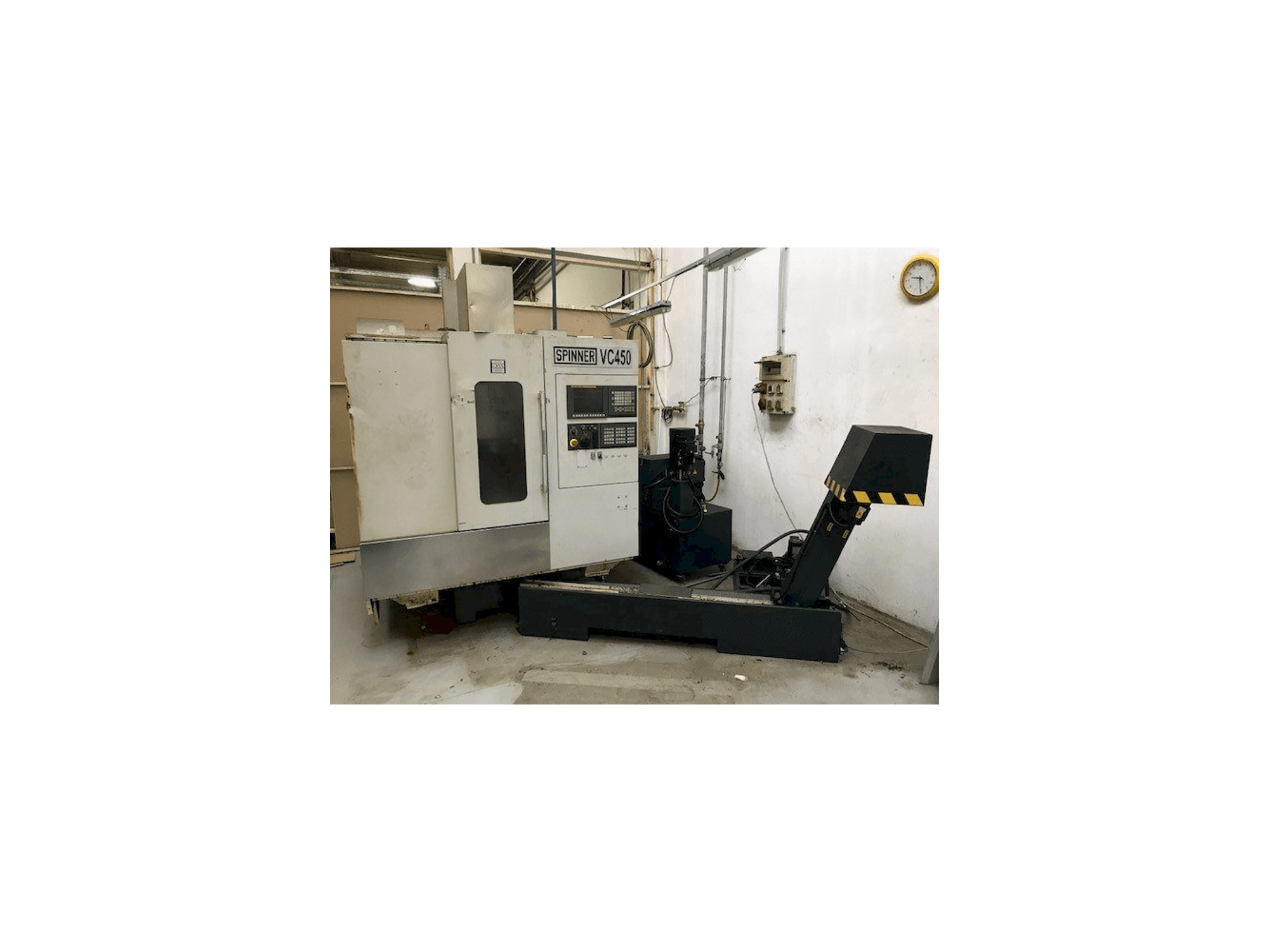 Front view of SPINNER VC 450 machine