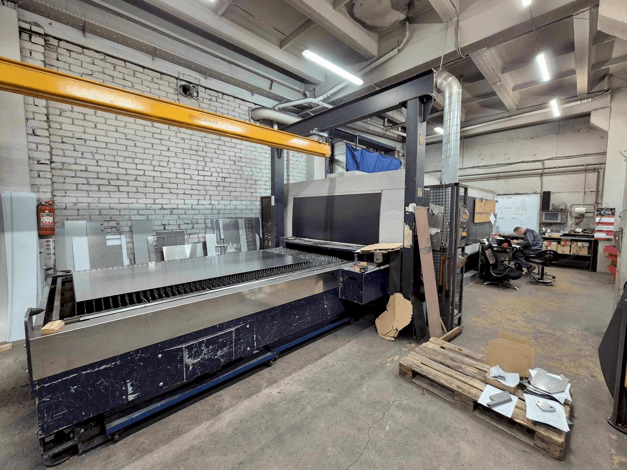 Front view of Bystronic BySprint Fiber 3015 (2012) machine