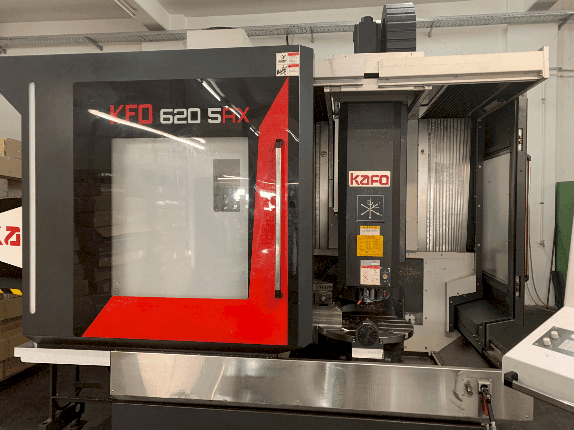 Front view of KAFO KFO 620 5AX machine