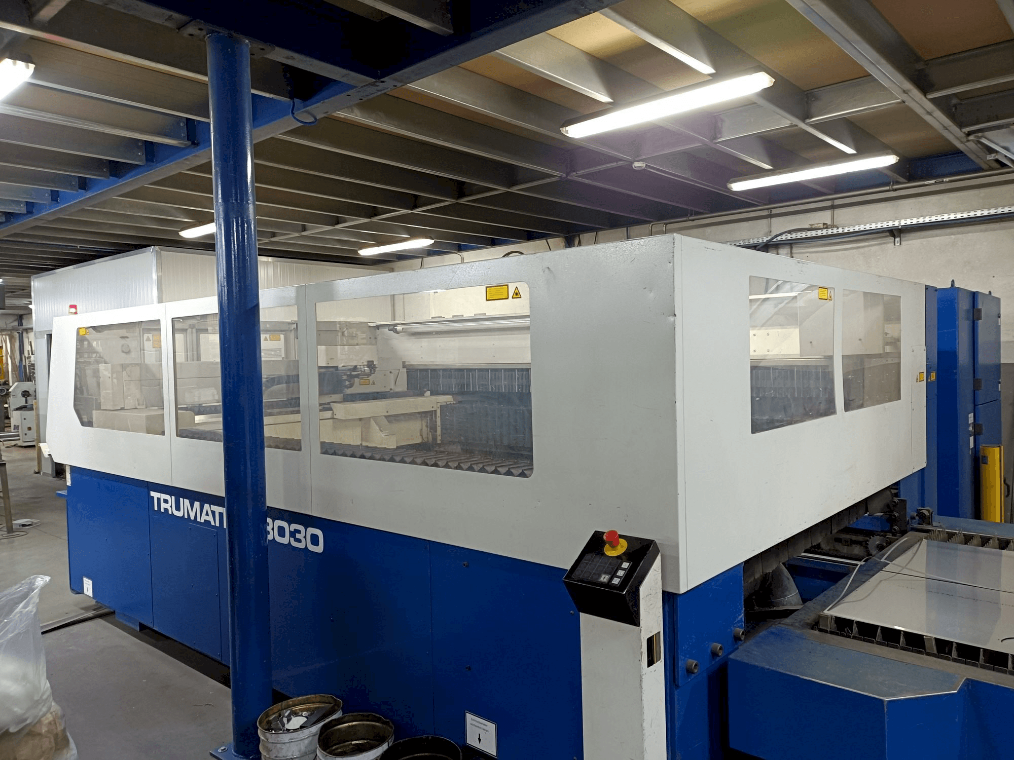Front view of Trumpf Trumatic L3030 machine
