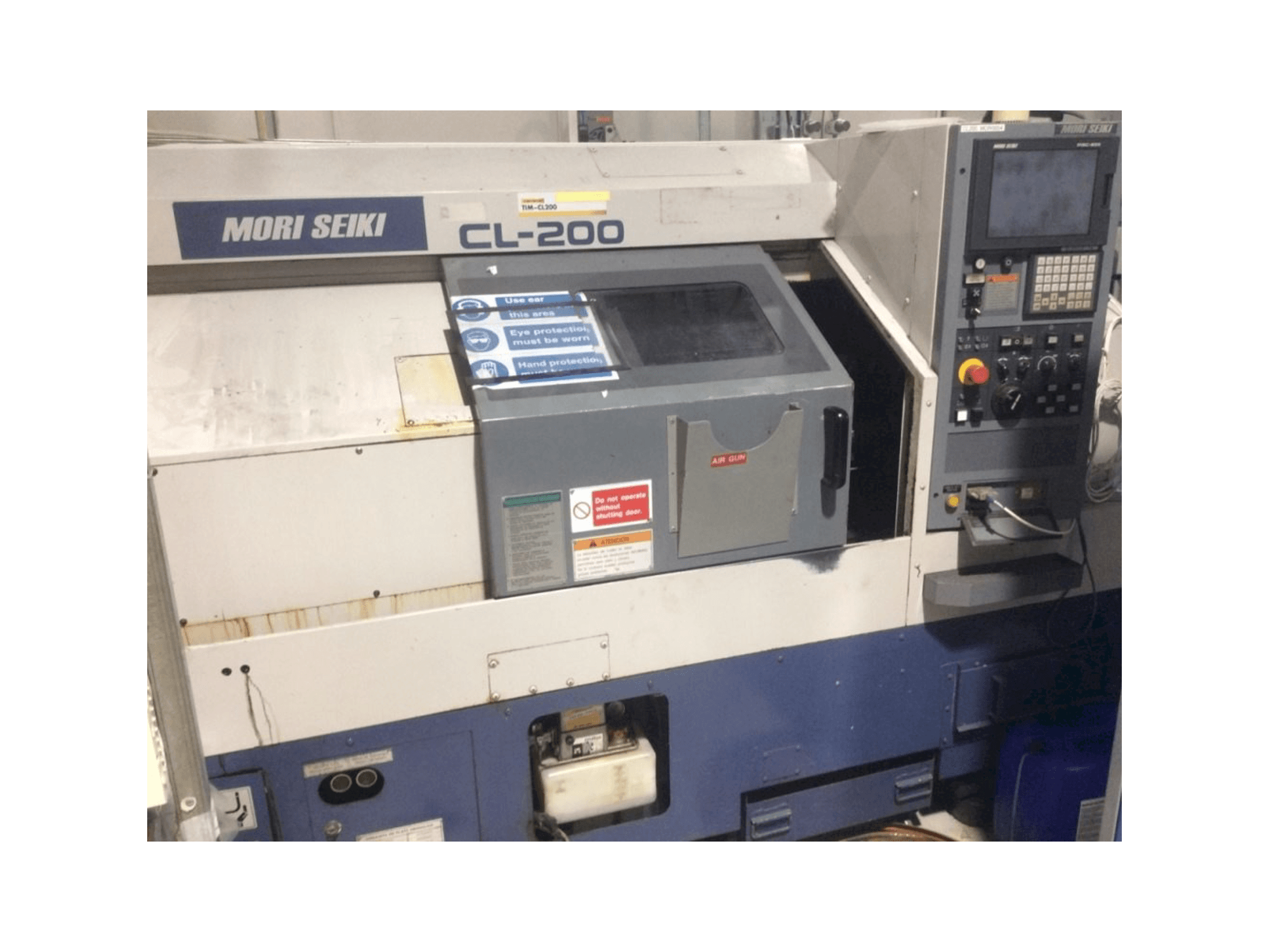 Front view of MORI SEIKI CL-200 machine