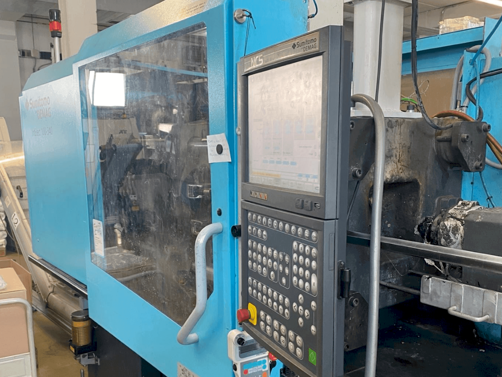 Front view of DEMAG IntElect 100/470-340 Smart machine
