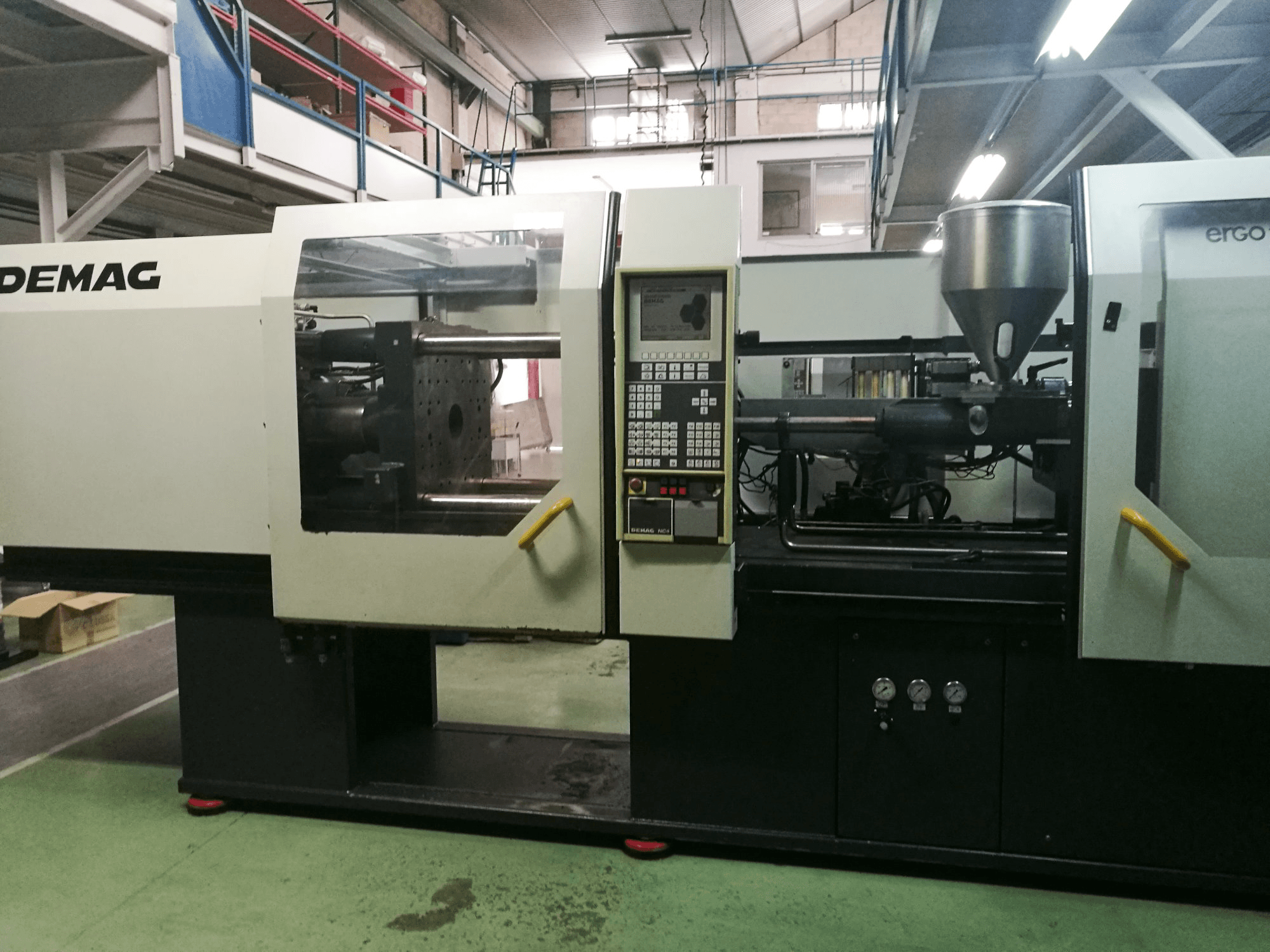 Front view of DEMAG ERGOtech 110-430 compact machine