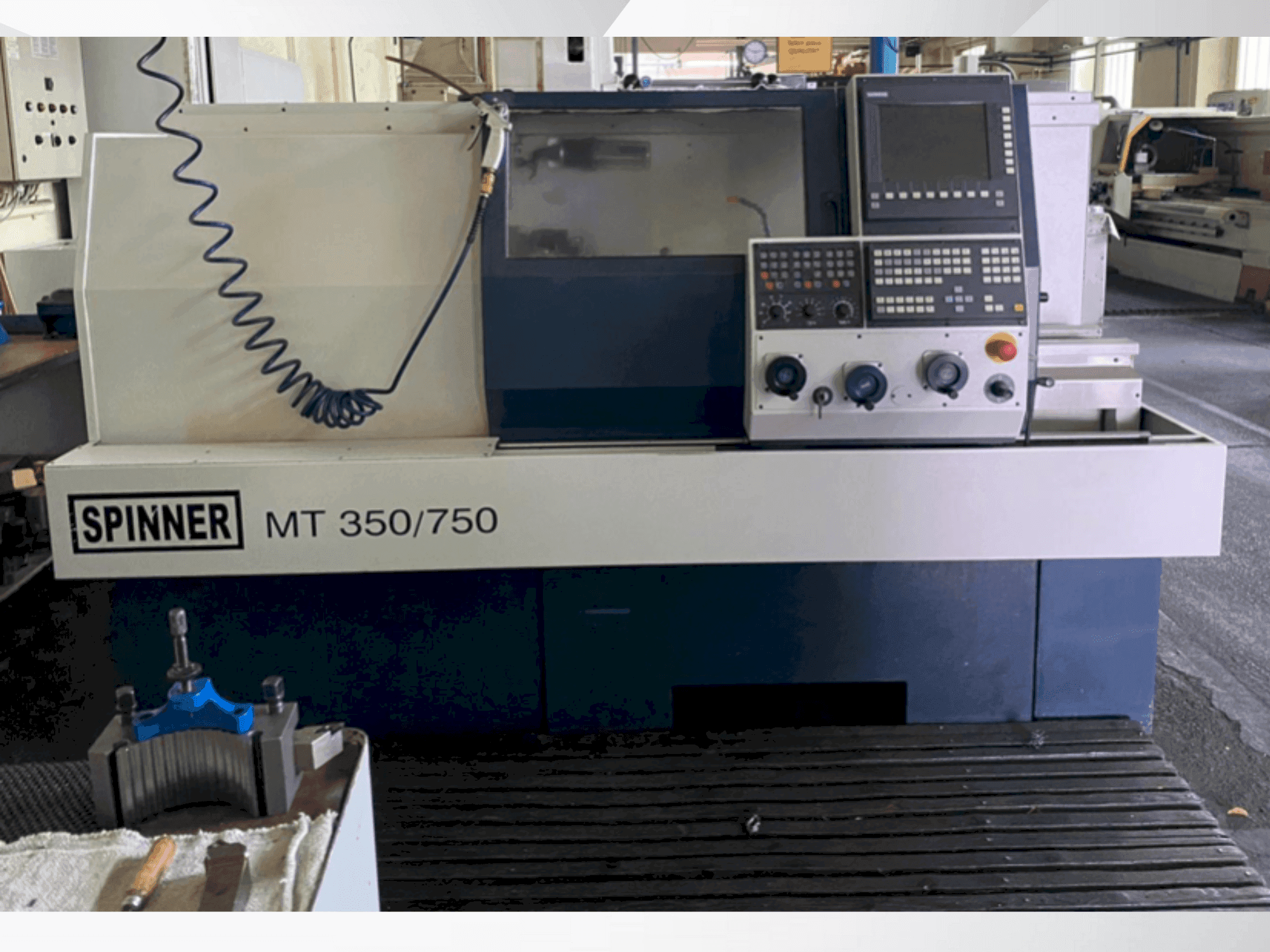 Front view of SPINNER MT 350/750 machine