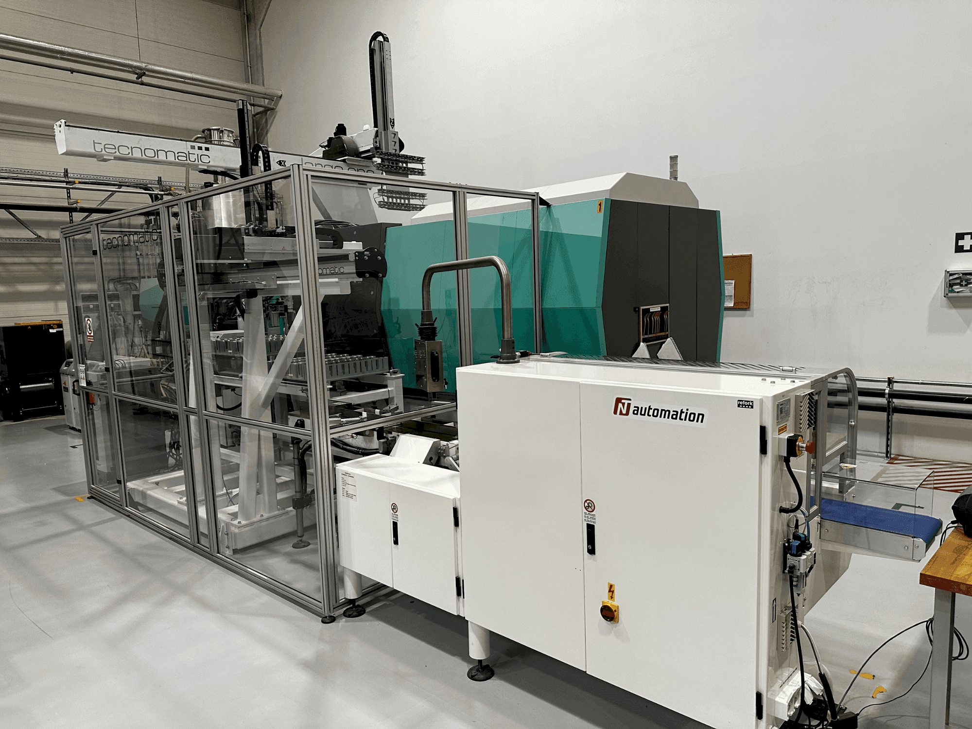 Front view of Arburg Allrounder 920H 5000-4600 machine