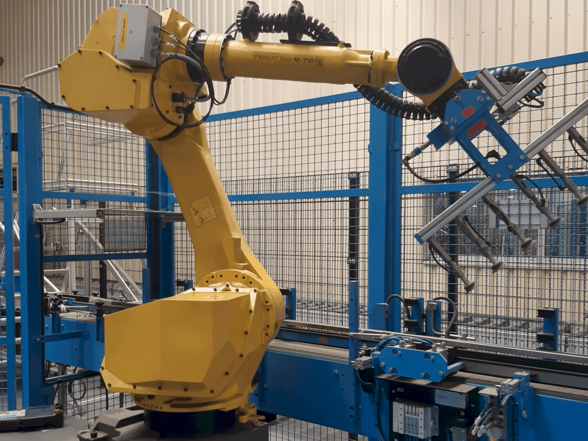 Front view of FANUC M-710iC machine