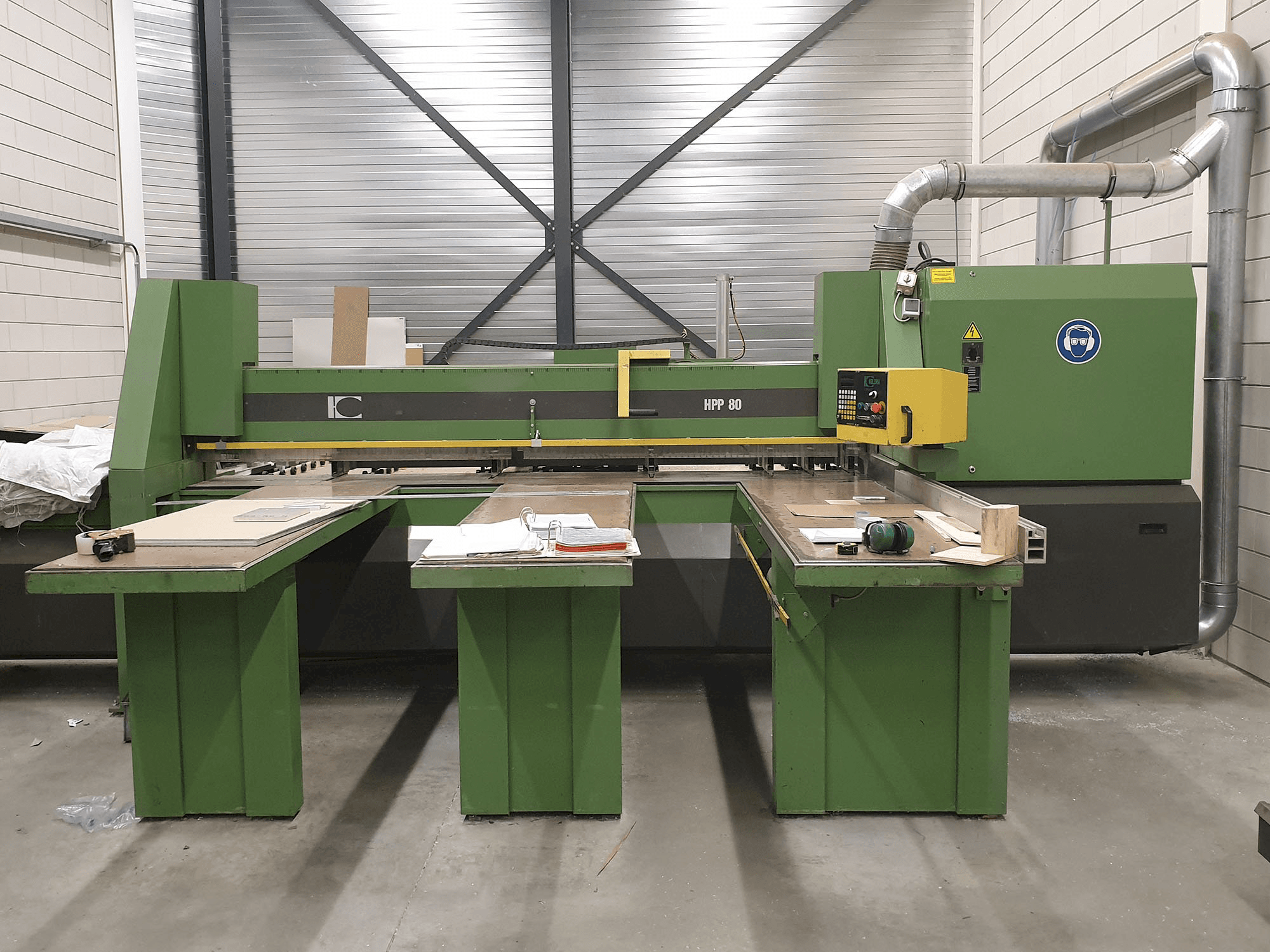 Front view of HOLZMA HPP 80/32 Machine
