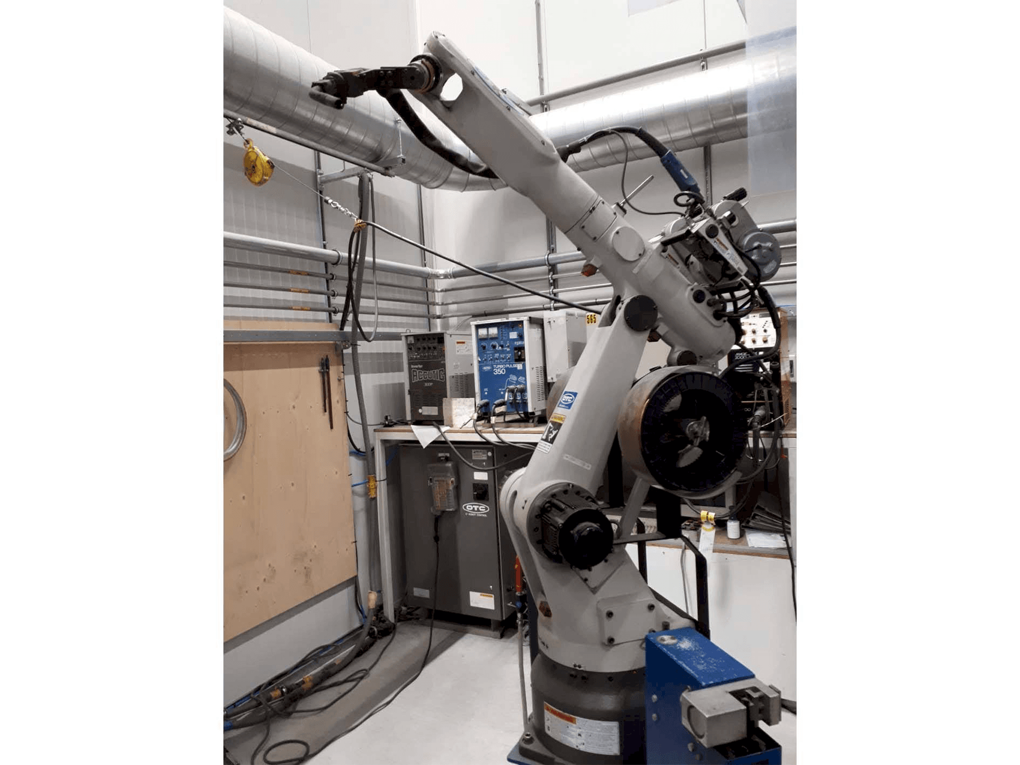 Front view of OTC Daihen Welding Robot machine