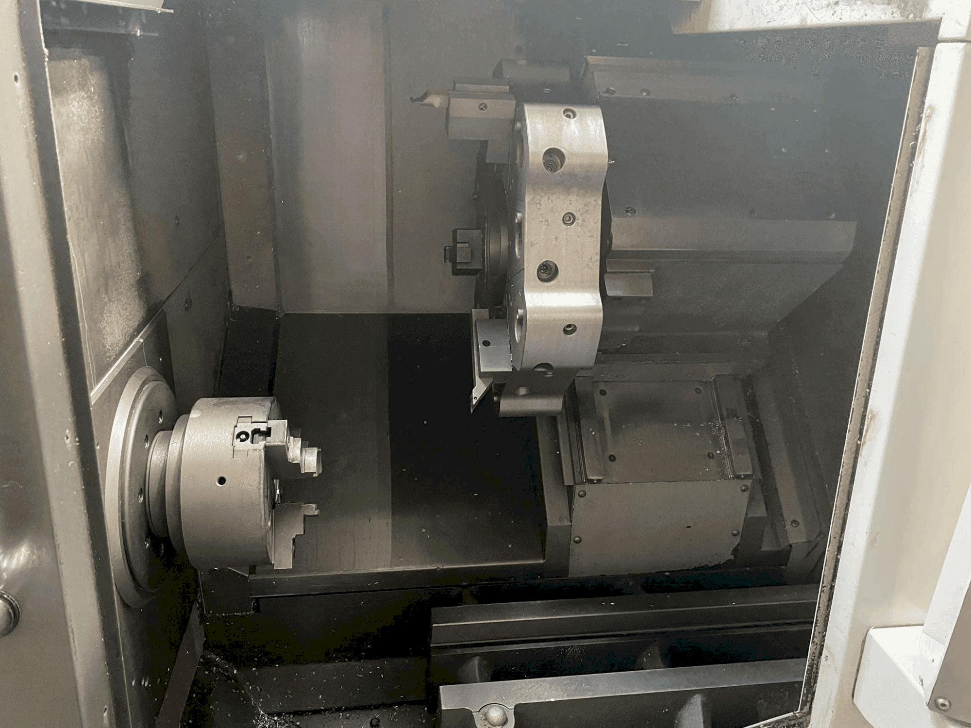 Front view of HAAS ST-10 machine