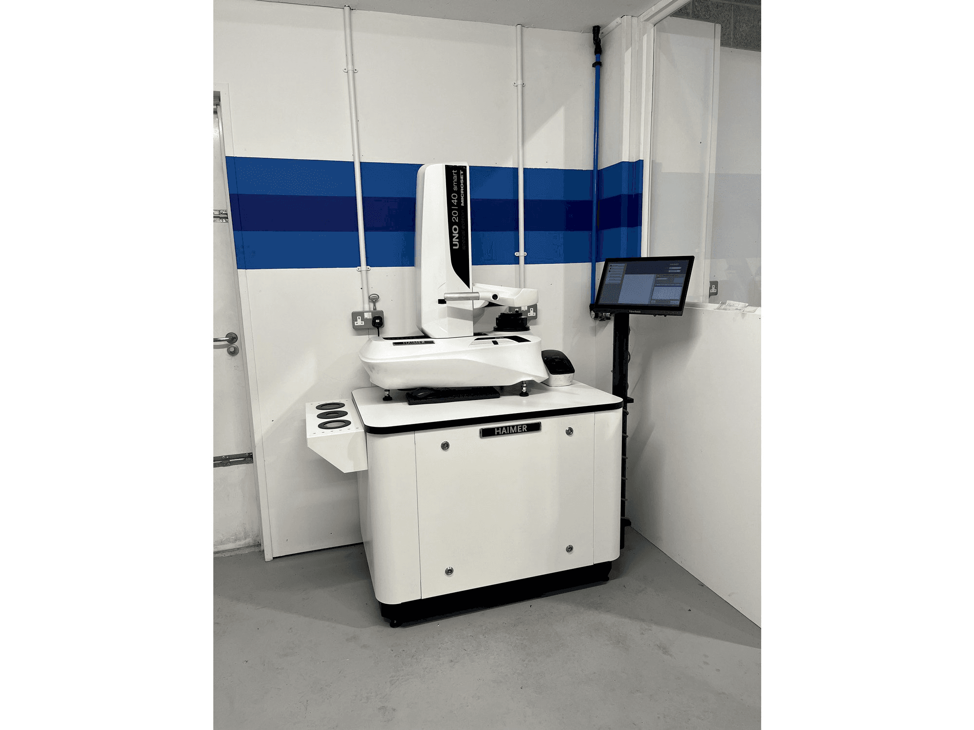 Front view of HAIMER UNO 20/40 Smart Microset machine