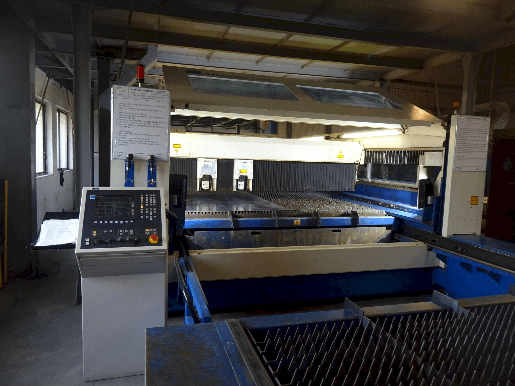Front view of Trumpf TruLaser 7040 machine
