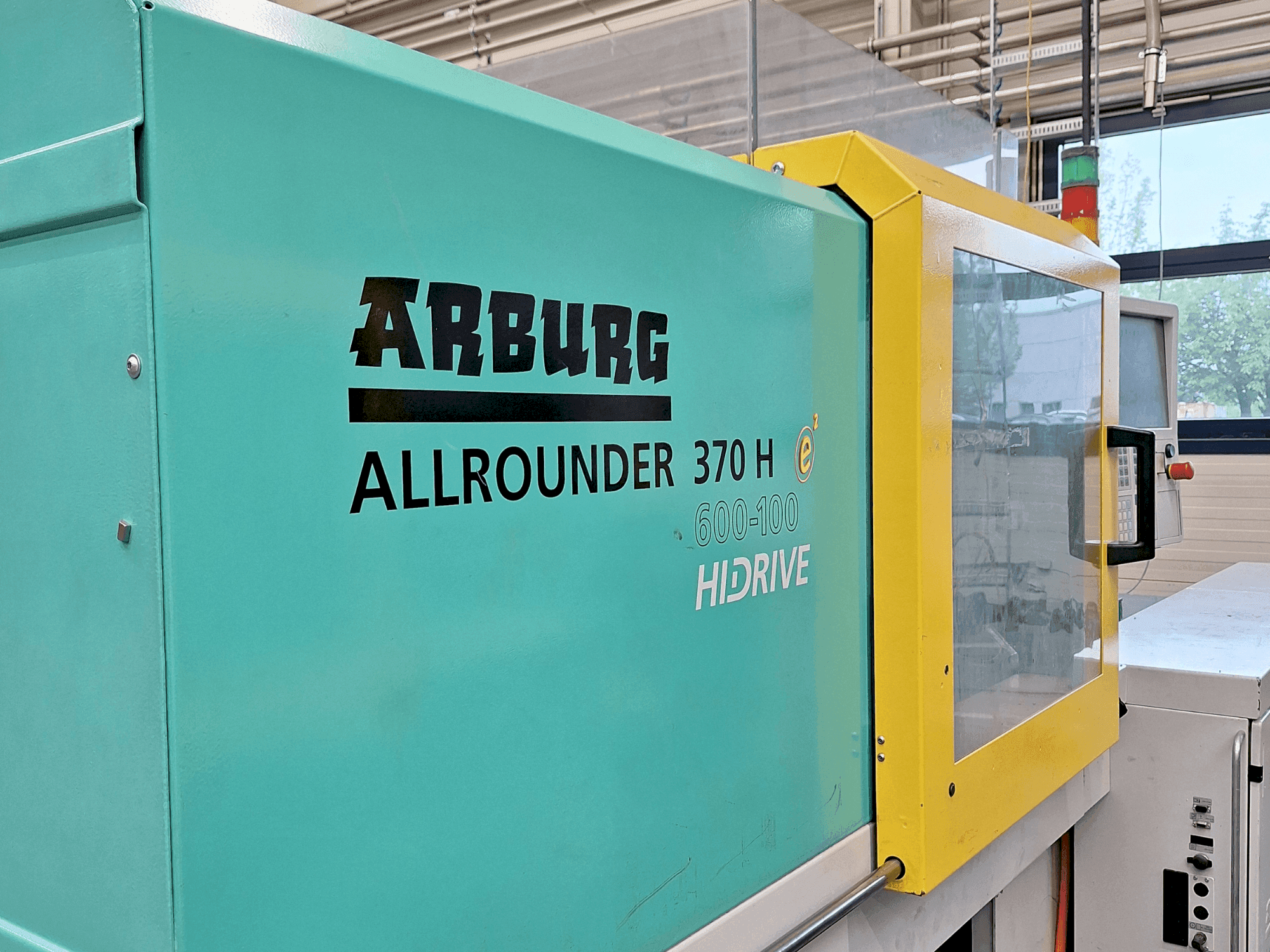 Front view of Arburg 370 H 600-100 machine