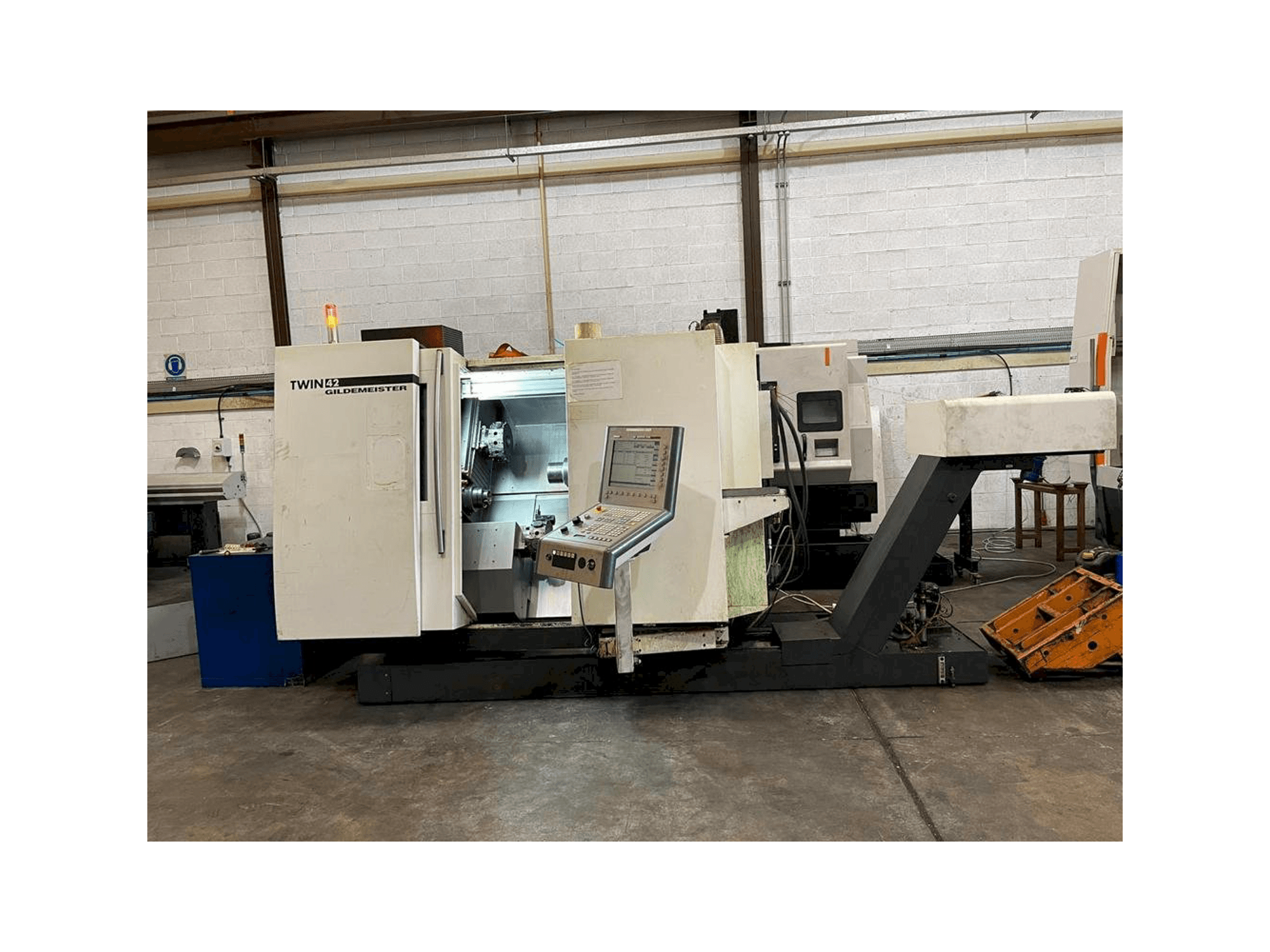 Front view of DMG GILDEMEISTER TWIN 42 Rg1 machine