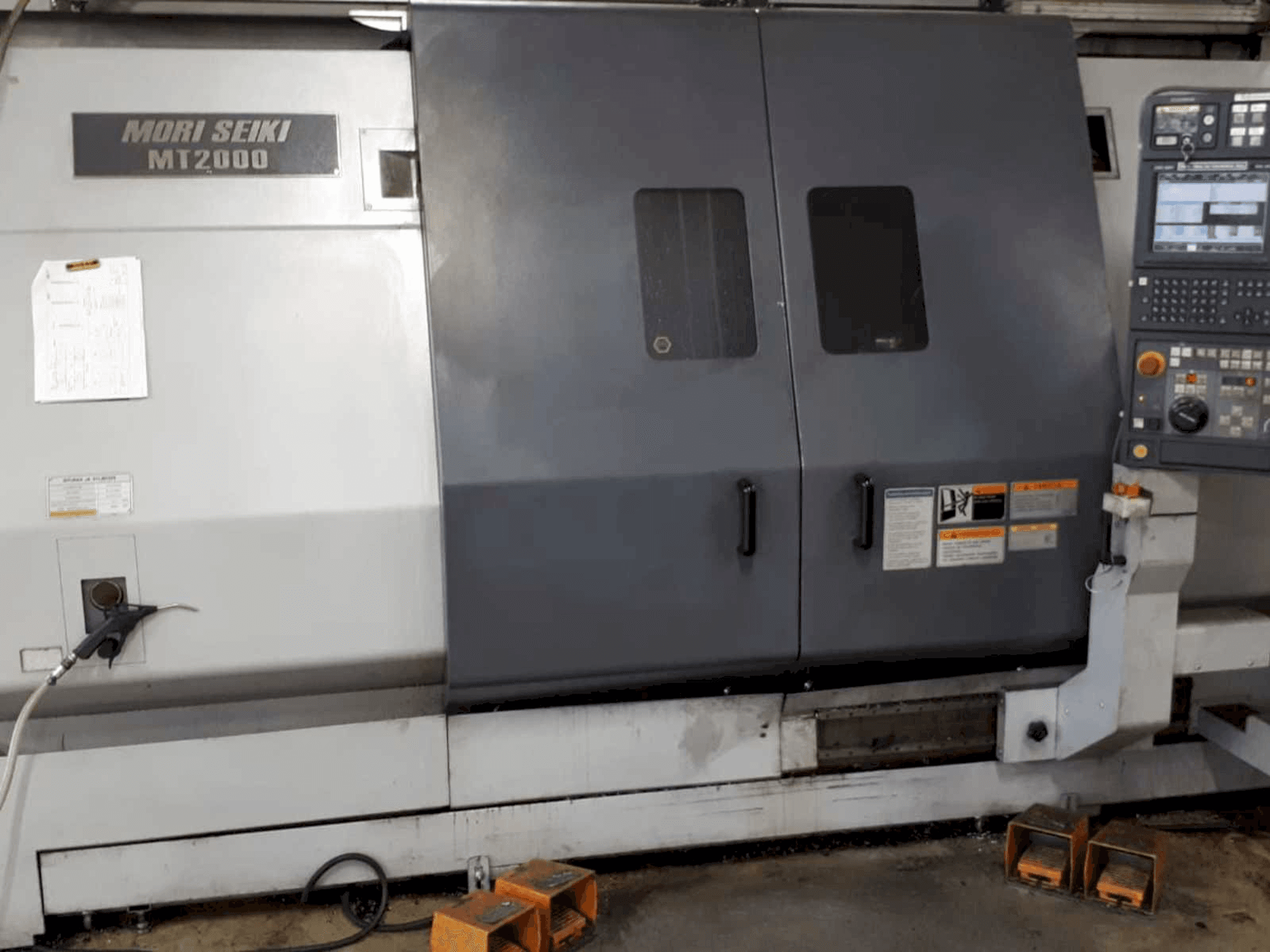 Front view of MORI SEIKI MT 2000 SZ machine