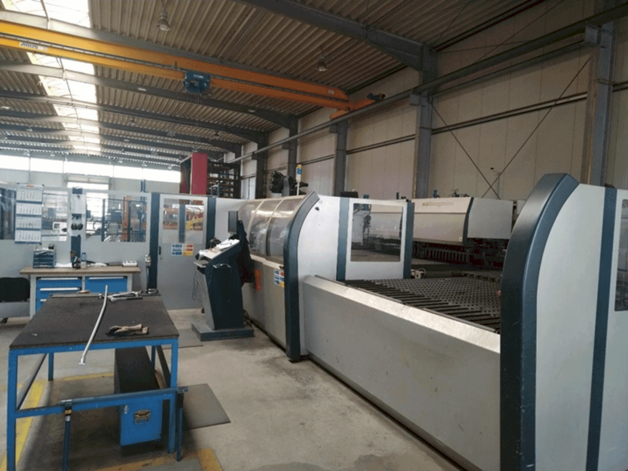 Front view of Salvagnini S4X machine