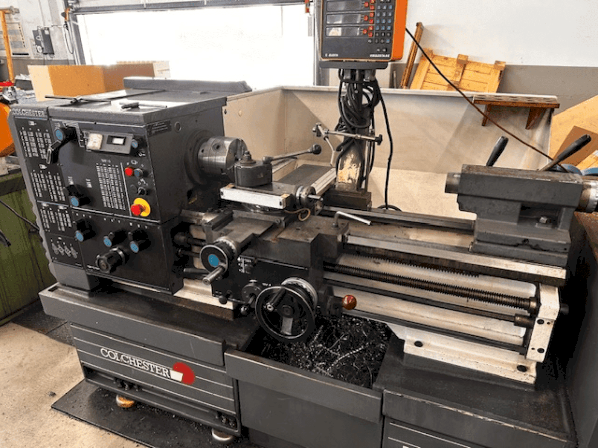 Front view of Colchester Master 3250 machine