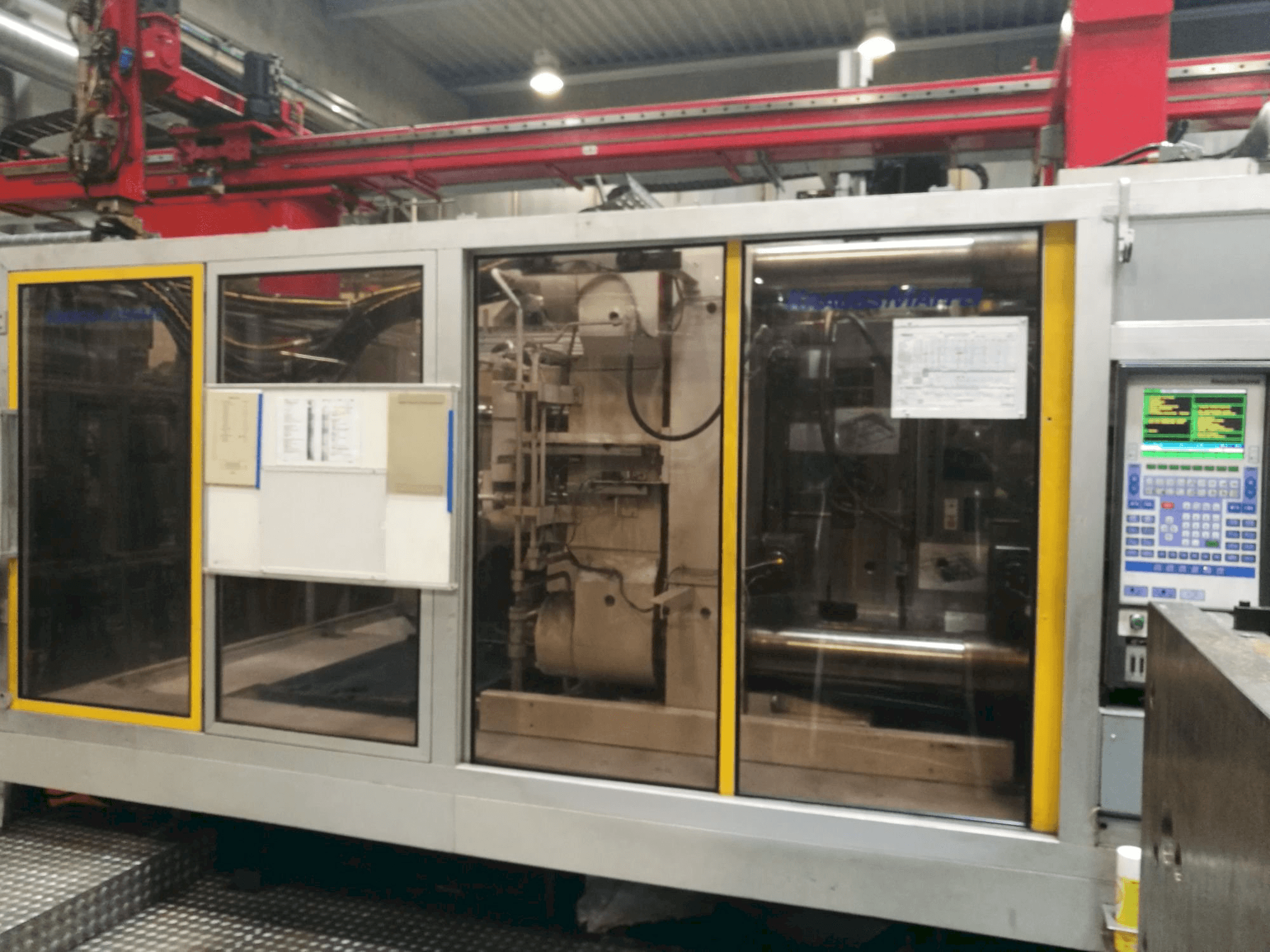 Front view of Krauss Maffei 800-4350 MC machine