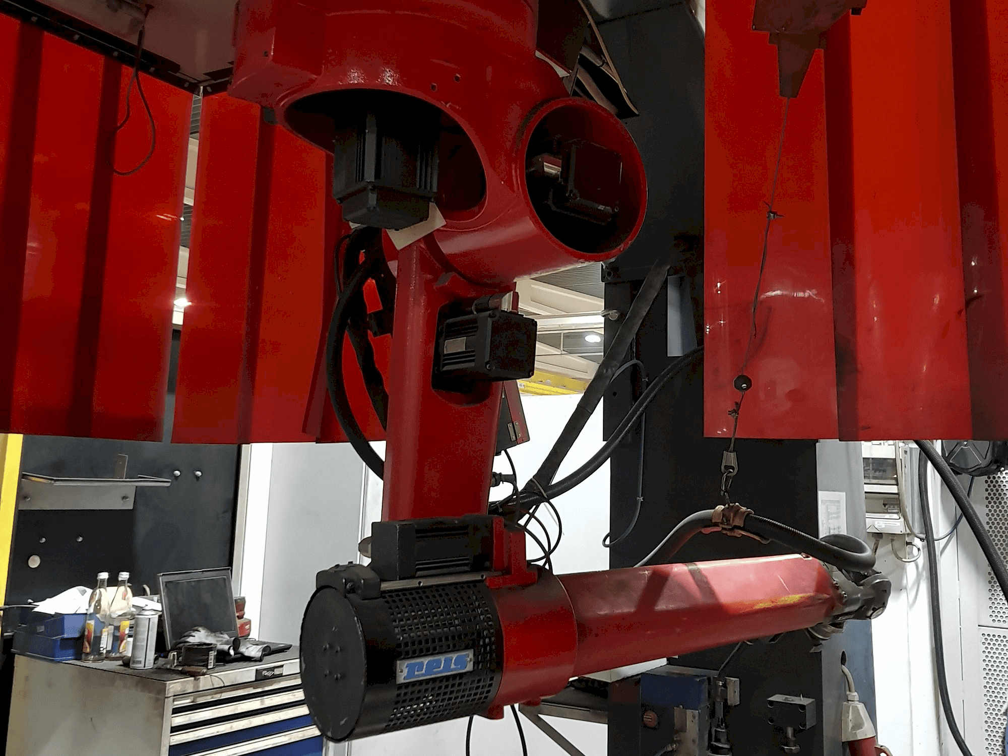 Front view of Reis Robotics RV30-16 machine
