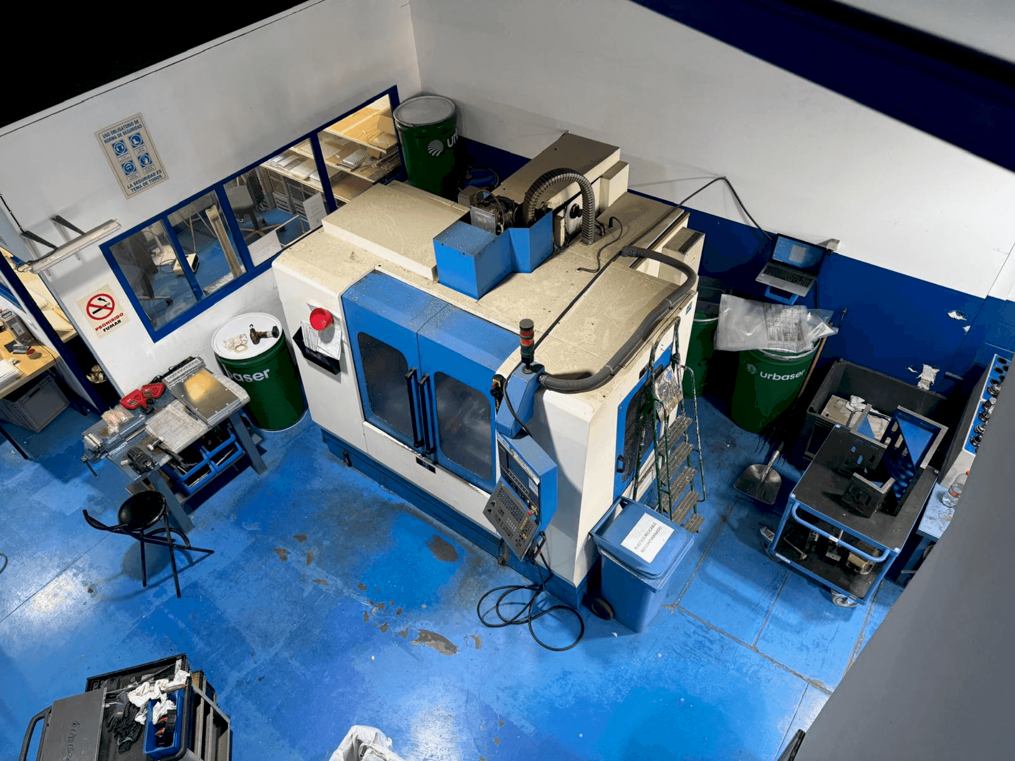 Front view of LAGUN GVC 1000 machine