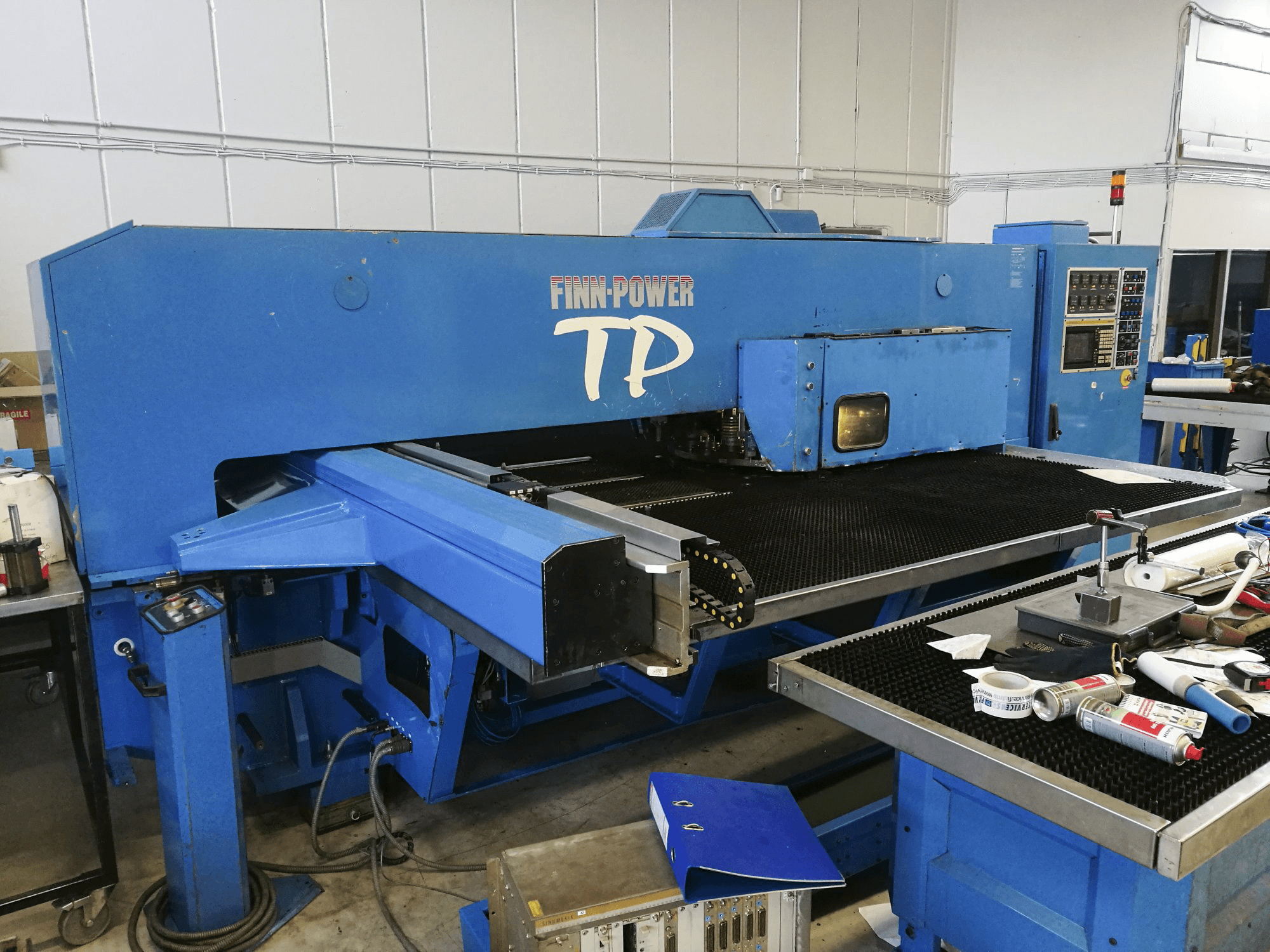 Left view of Finn-Power TP 2525 machine