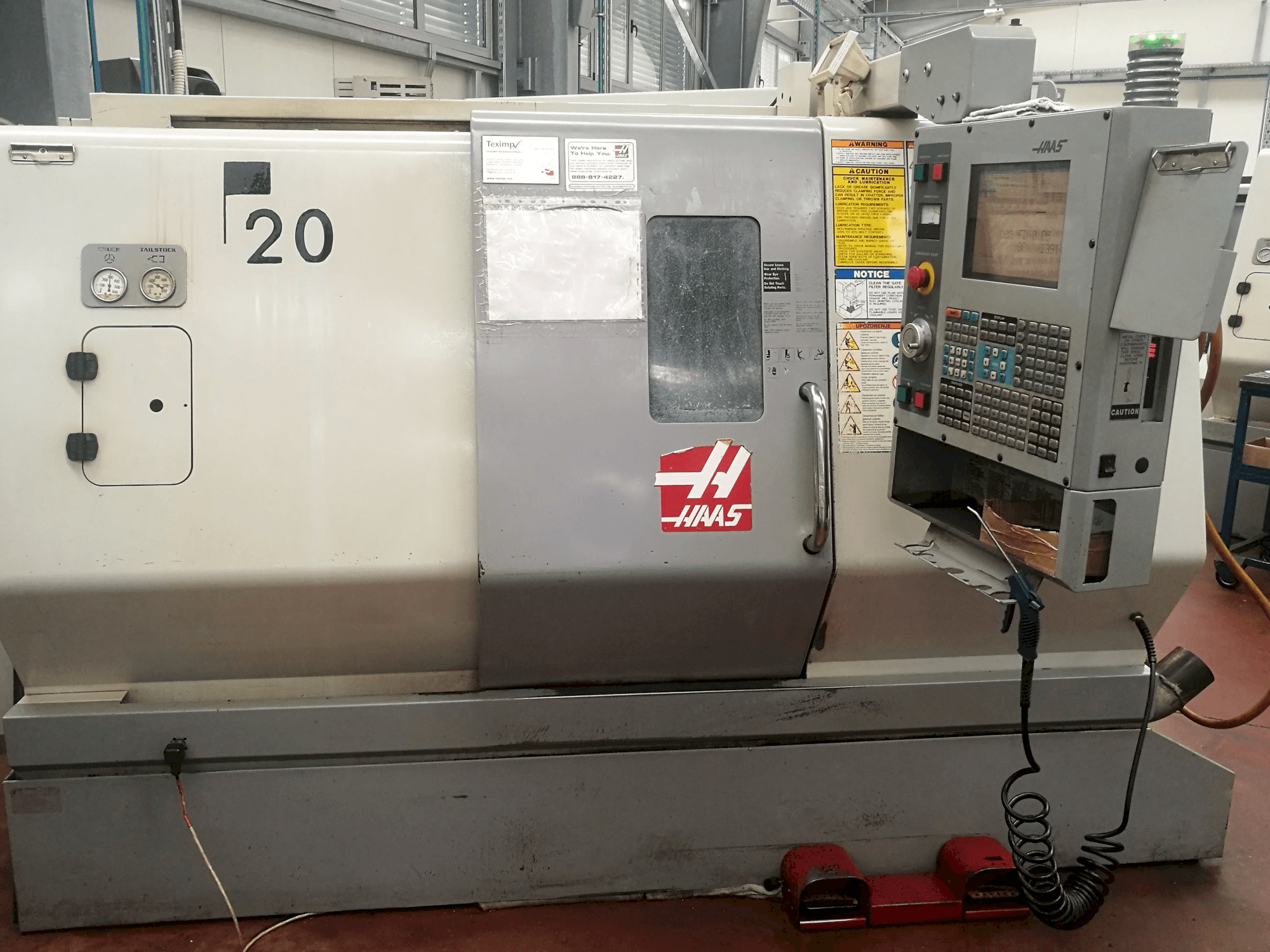 Front view of HAAS SL-20THE Machine