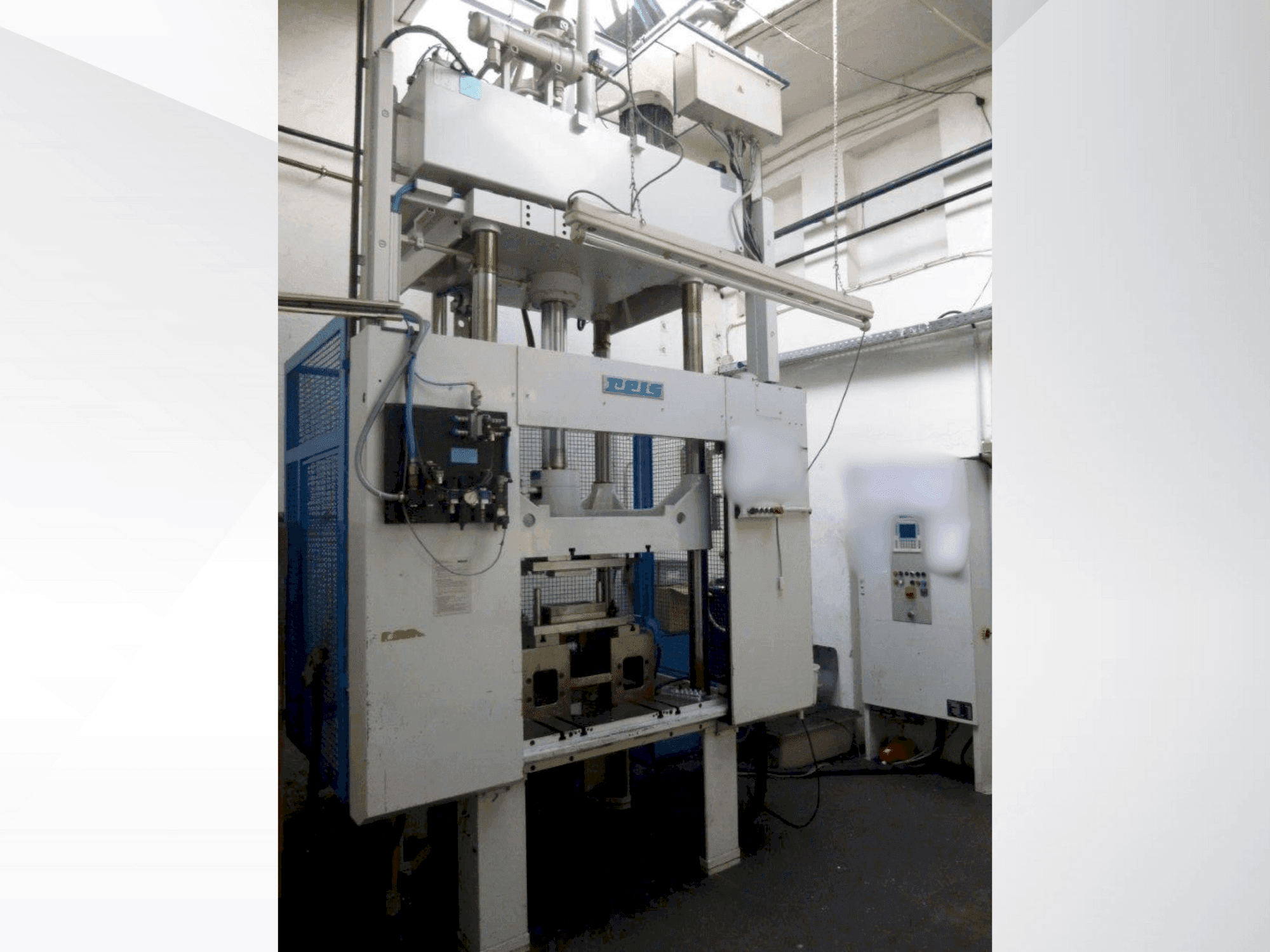 Front view of Reis SEP10-30 DIII machine