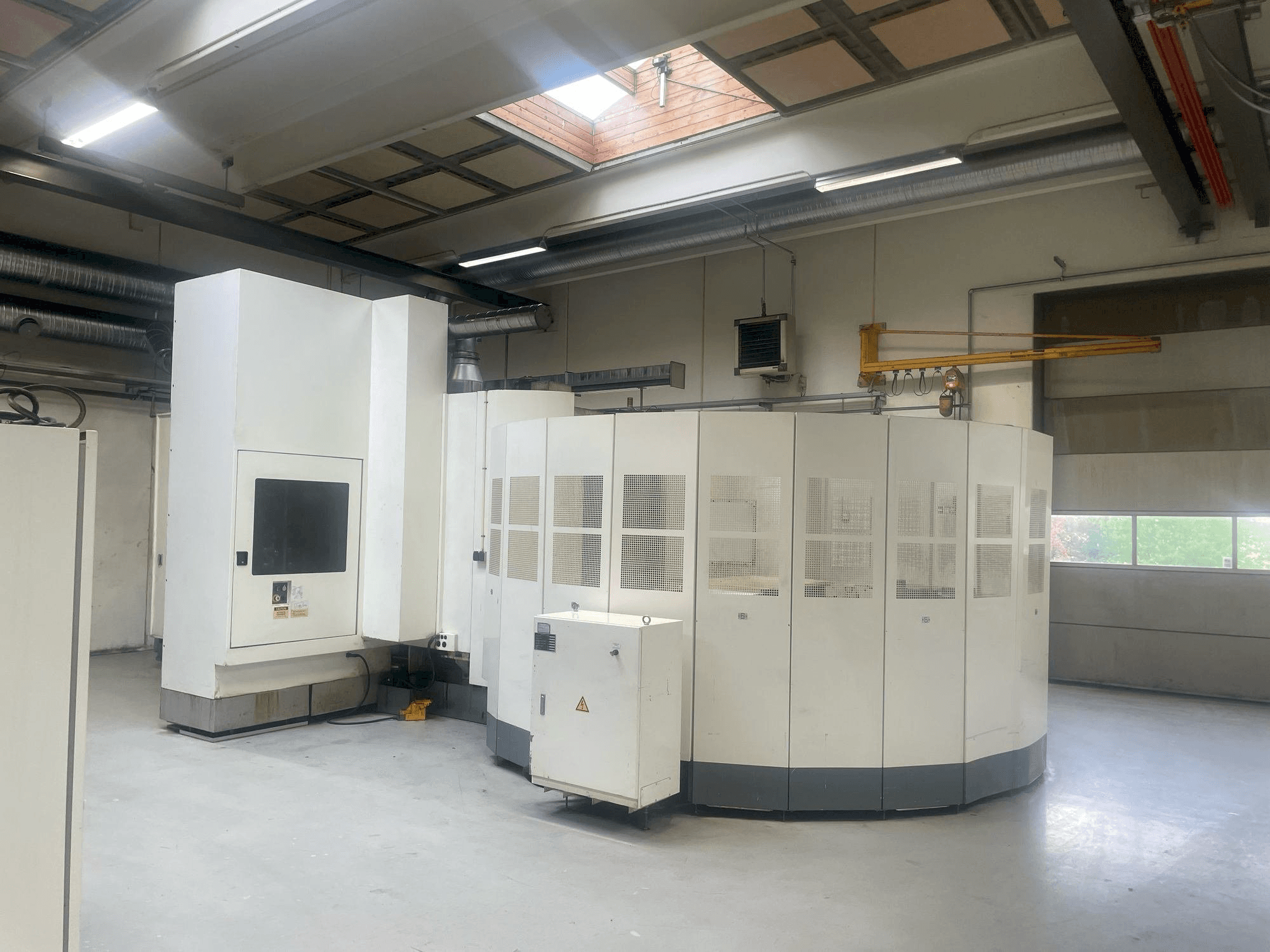 Front view of Kitamura HX500i machine