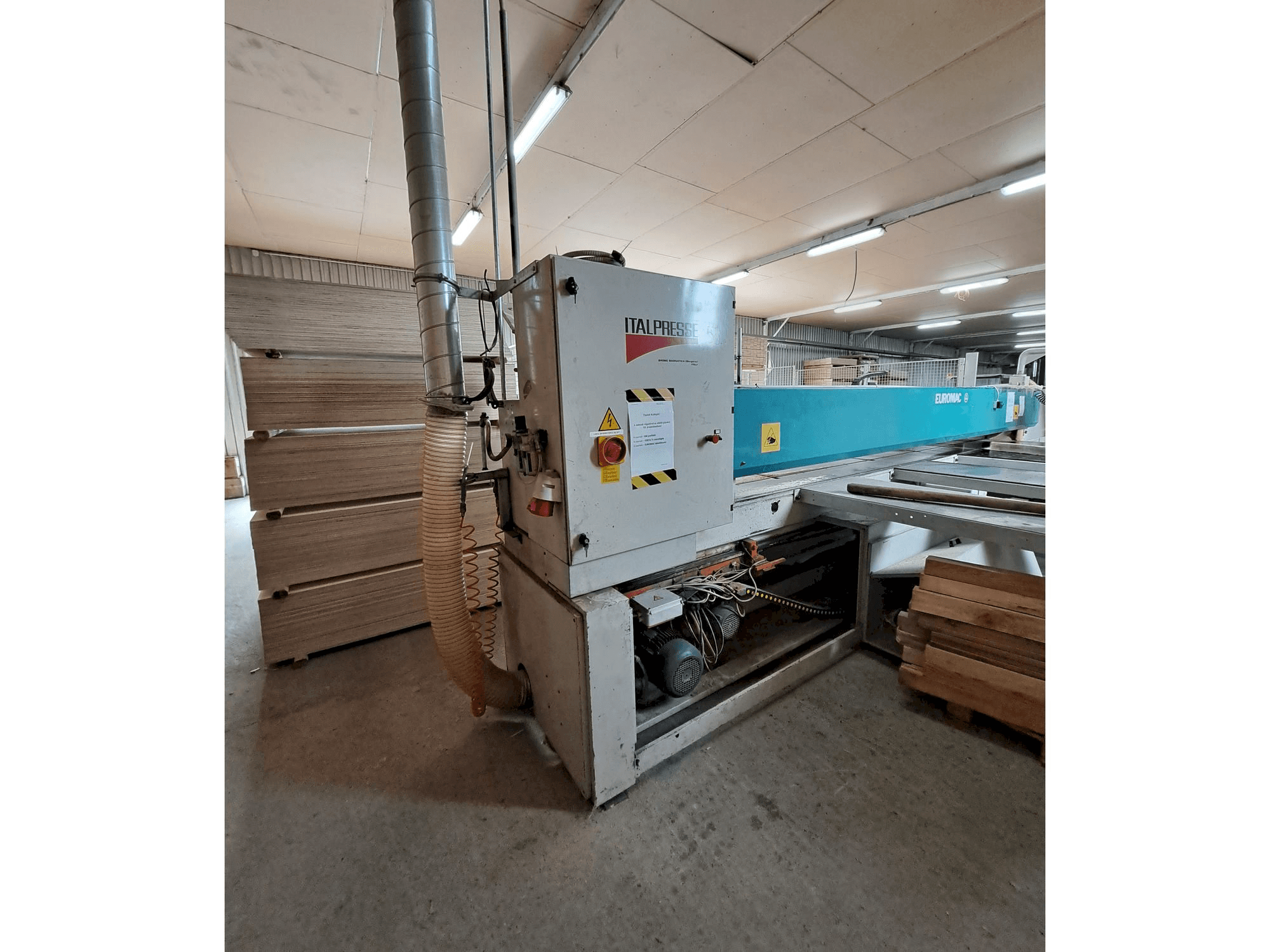 Front view of Euromac Logica Pinze 4500 machine