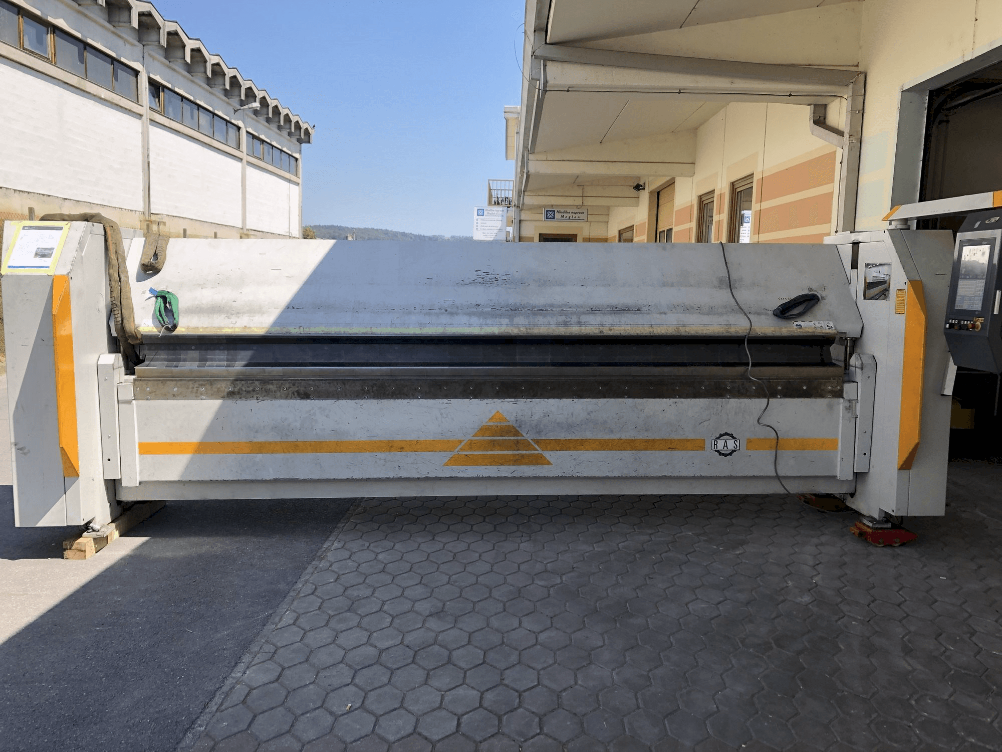 Front view of RAS FLEXIBEND 73.40 machine
