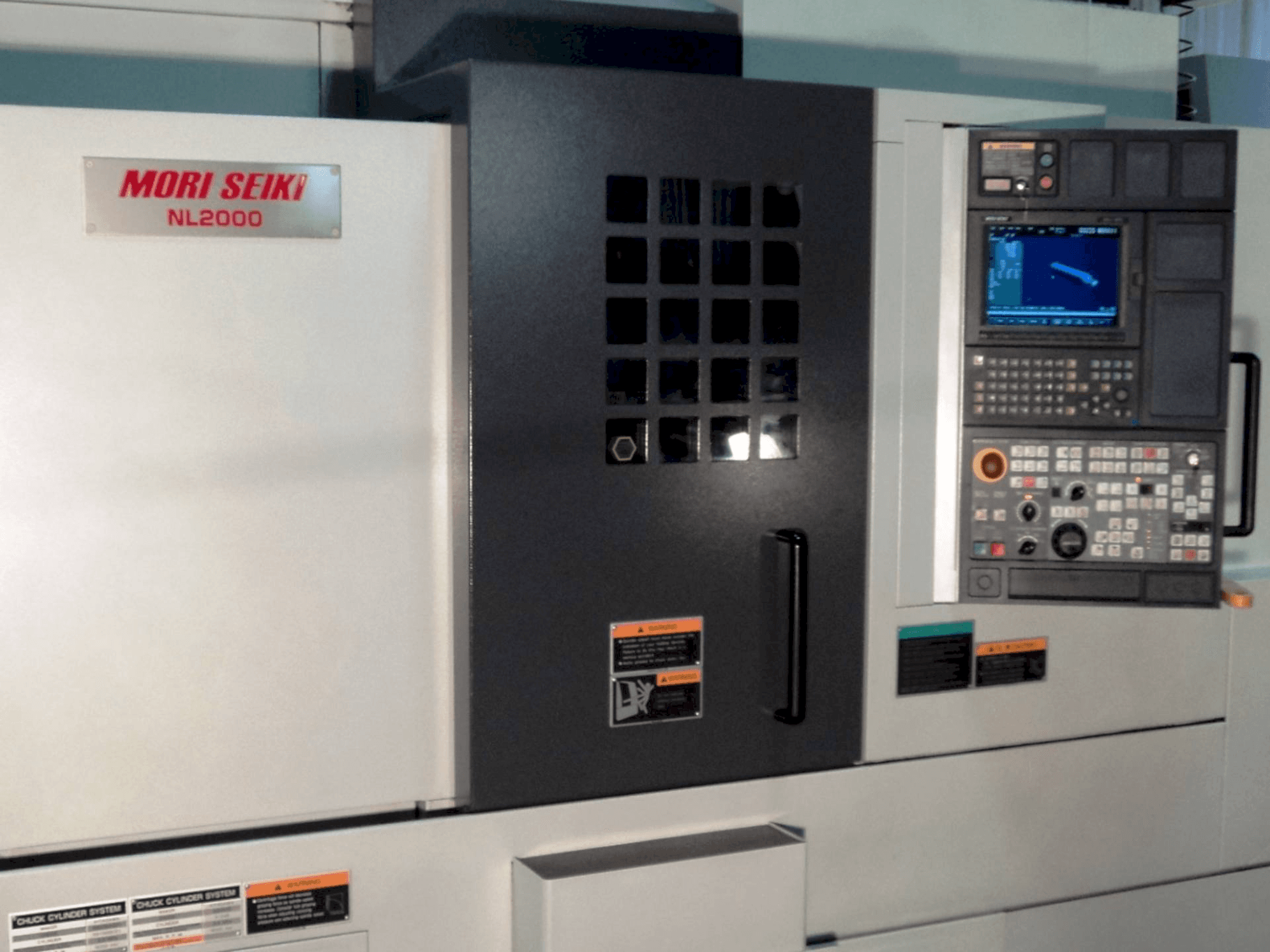 Front view of MORI SEIKI NL 2000 SY machine