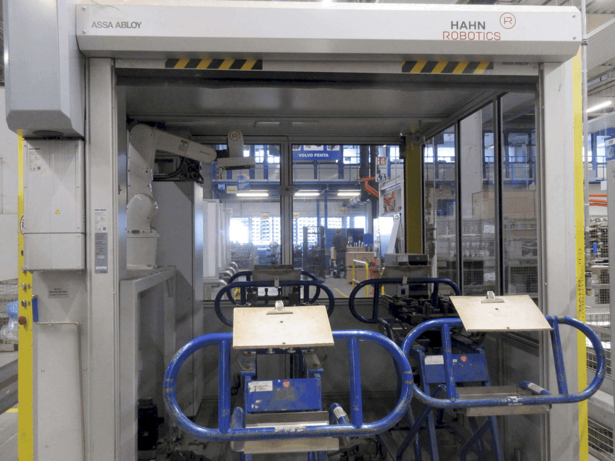 Front view of HAHN Robotics CAT Final Check EOL (2021) machine