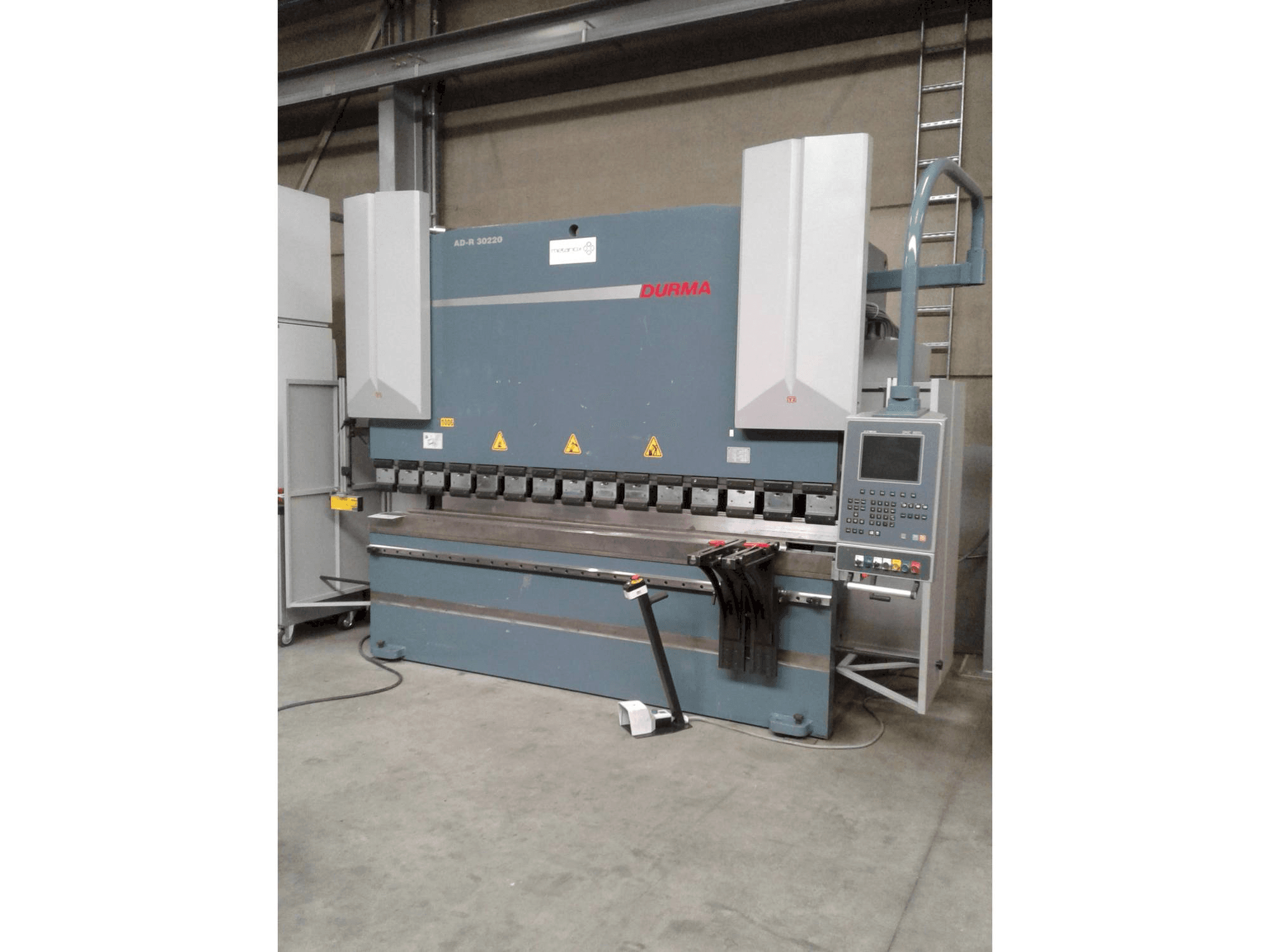 Front view of Durma AD-R 30220 machine