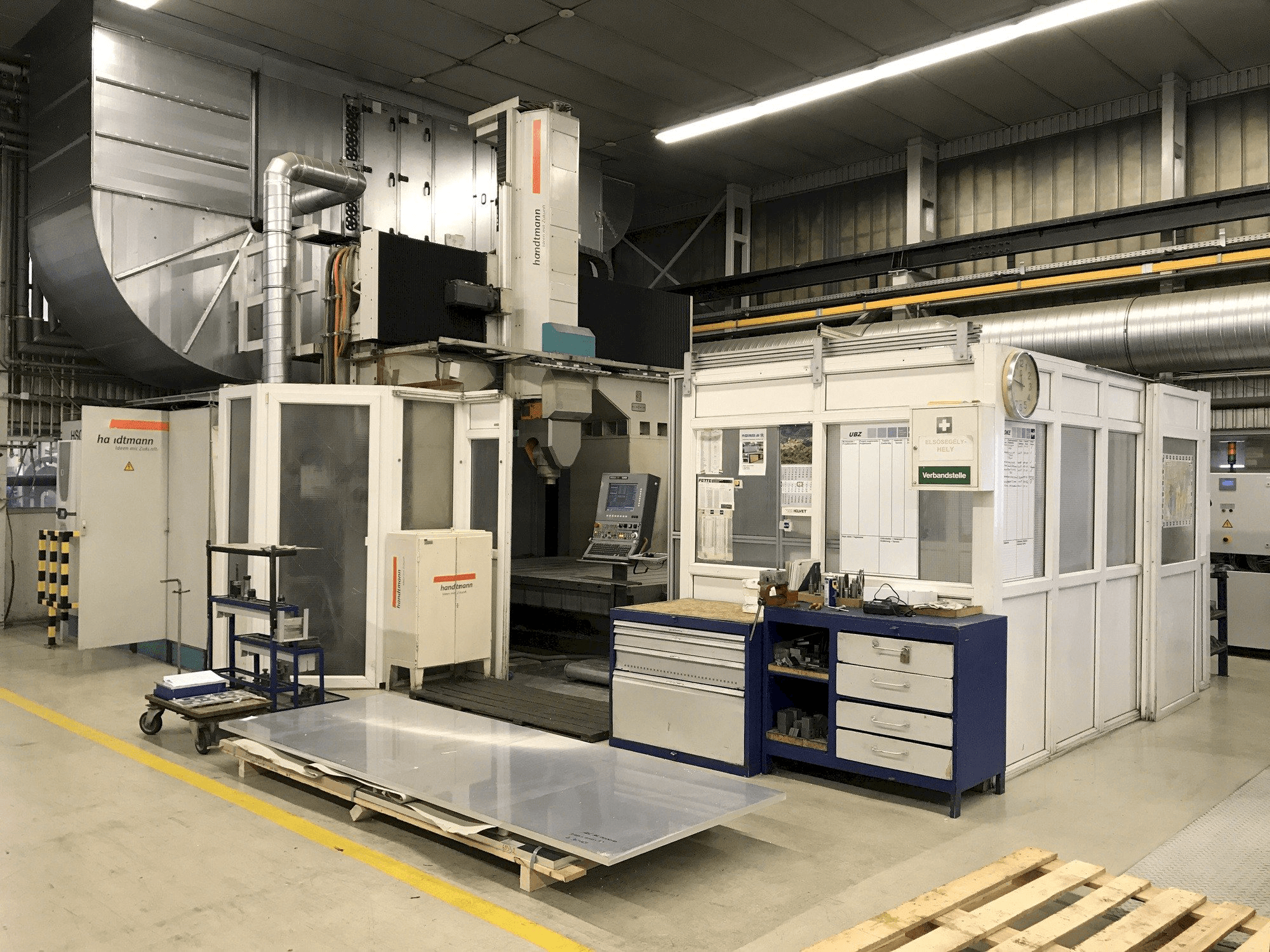 Front view of Handtmann UBZ NT 300/200 T2 machine