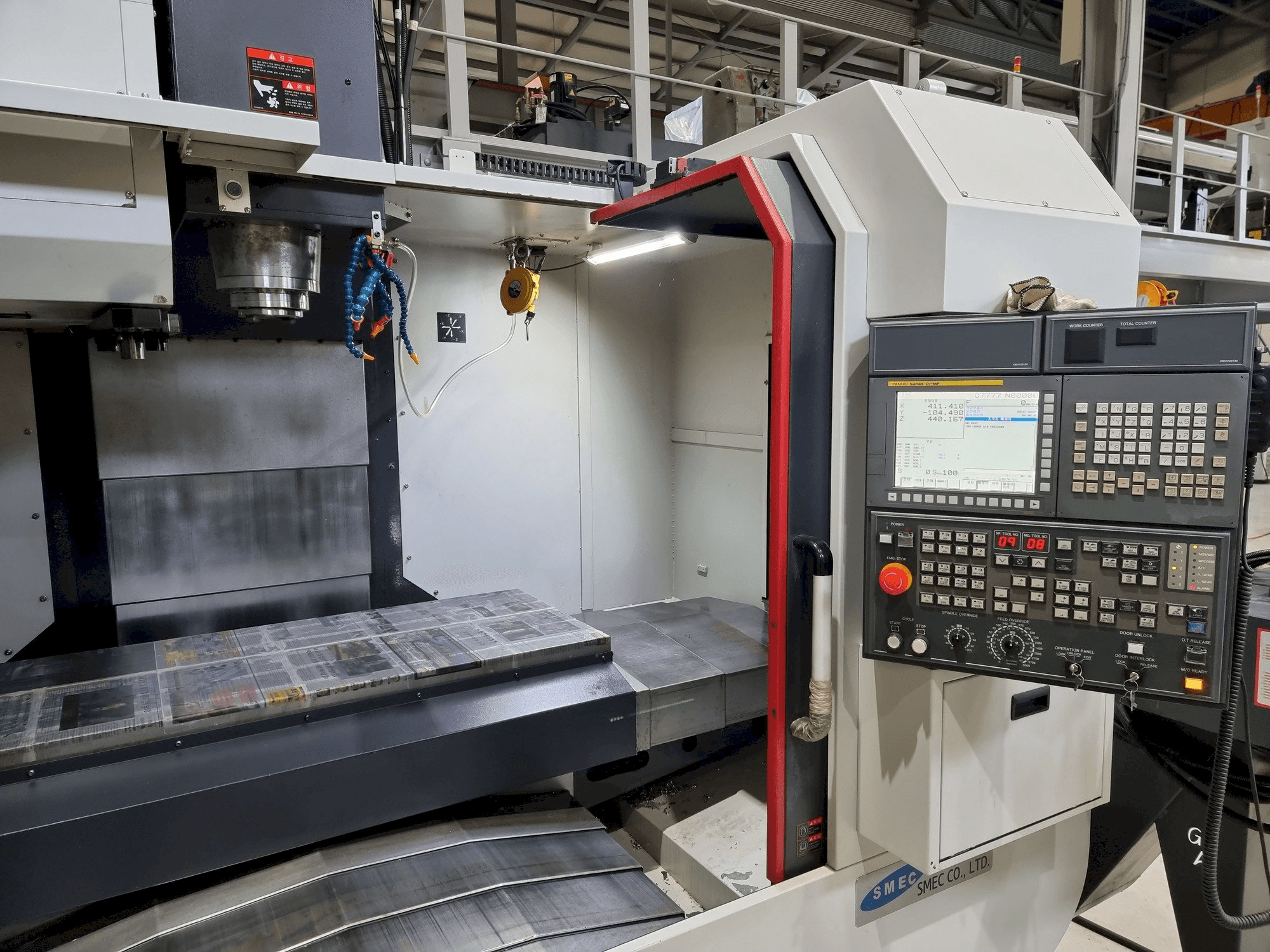 Front view of SMEC LCV 650 machine