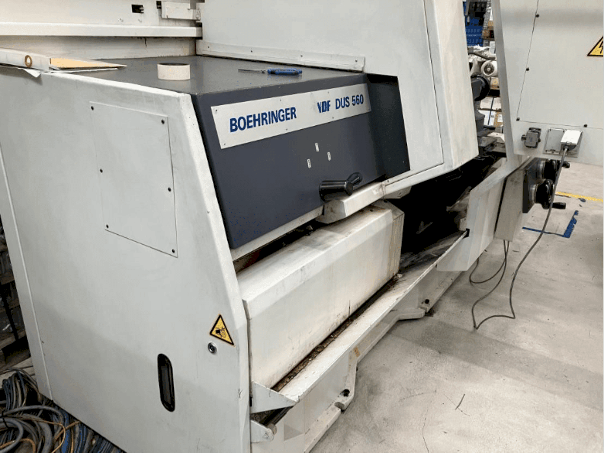 Front view of BOEHRINGER VDF DUS 560 machine