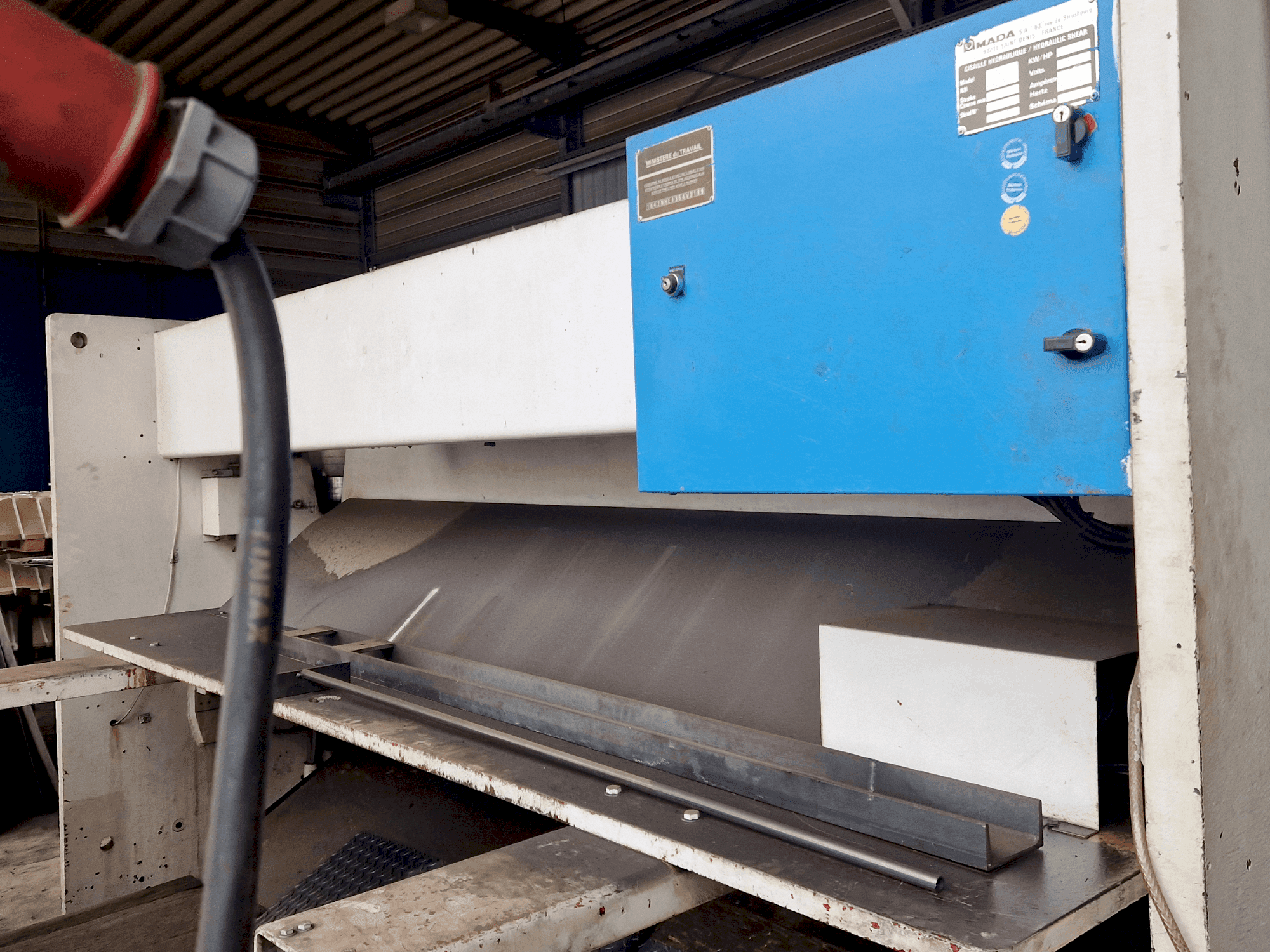 Front view of AMADA GPN1 30 machine