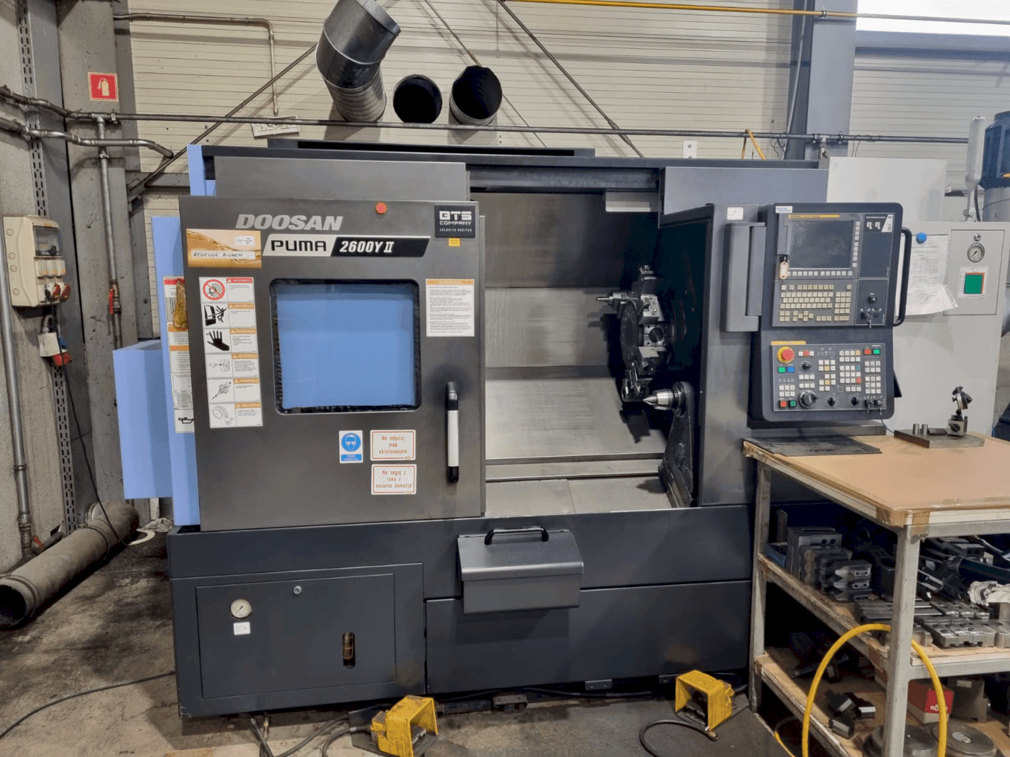 Front view of DOOSAN Puma 2600Y II machine