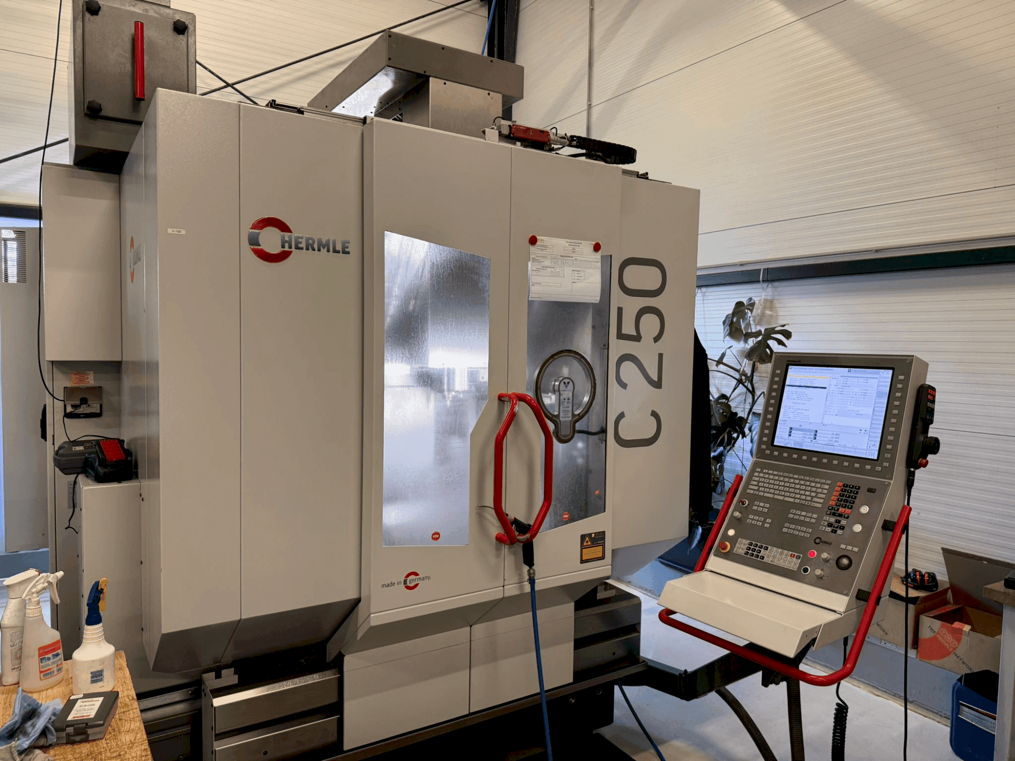 Front view of HERMLE C 250 machine