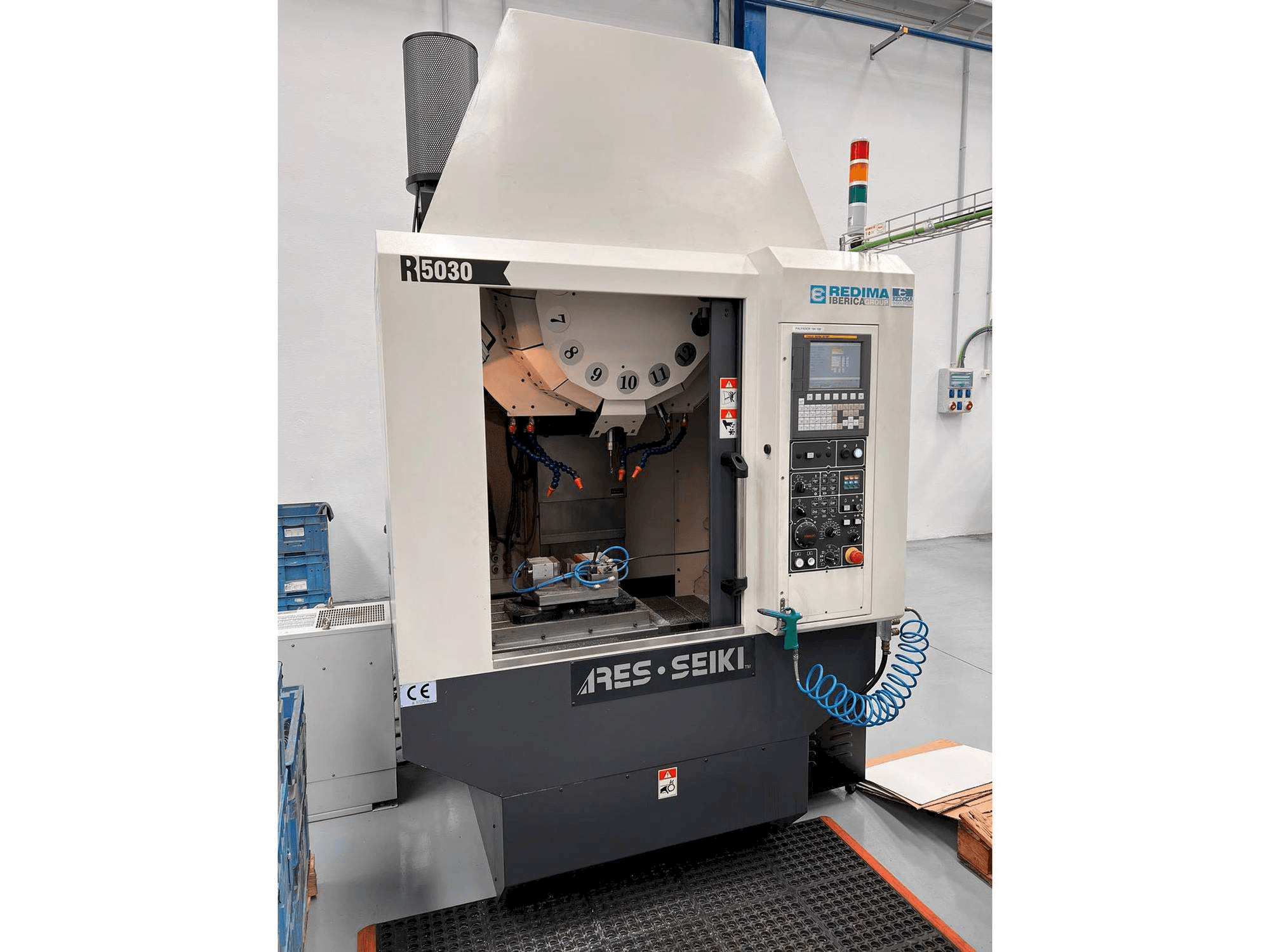 Front view of ARES-SEIKI R5030 machine