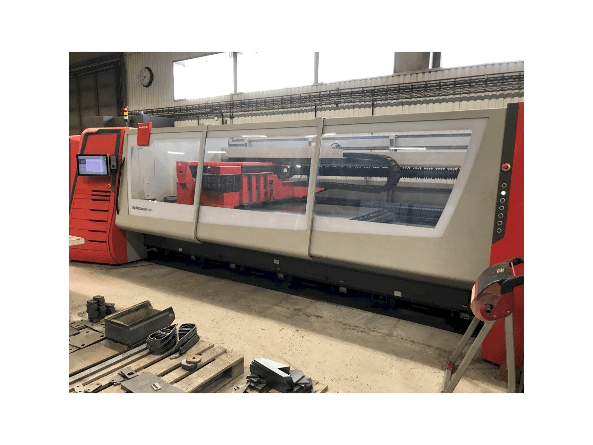 Right side view of Bystronic ByAutonom 3015 machine