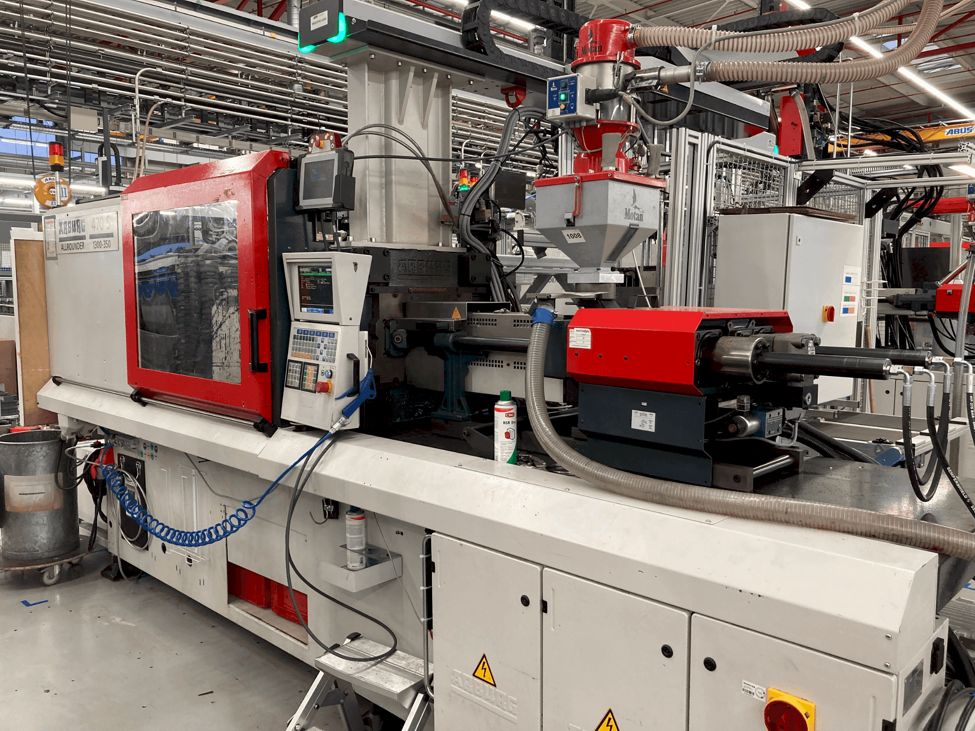 Front view of Arburg Allrounder 470 S 1300-350 machine