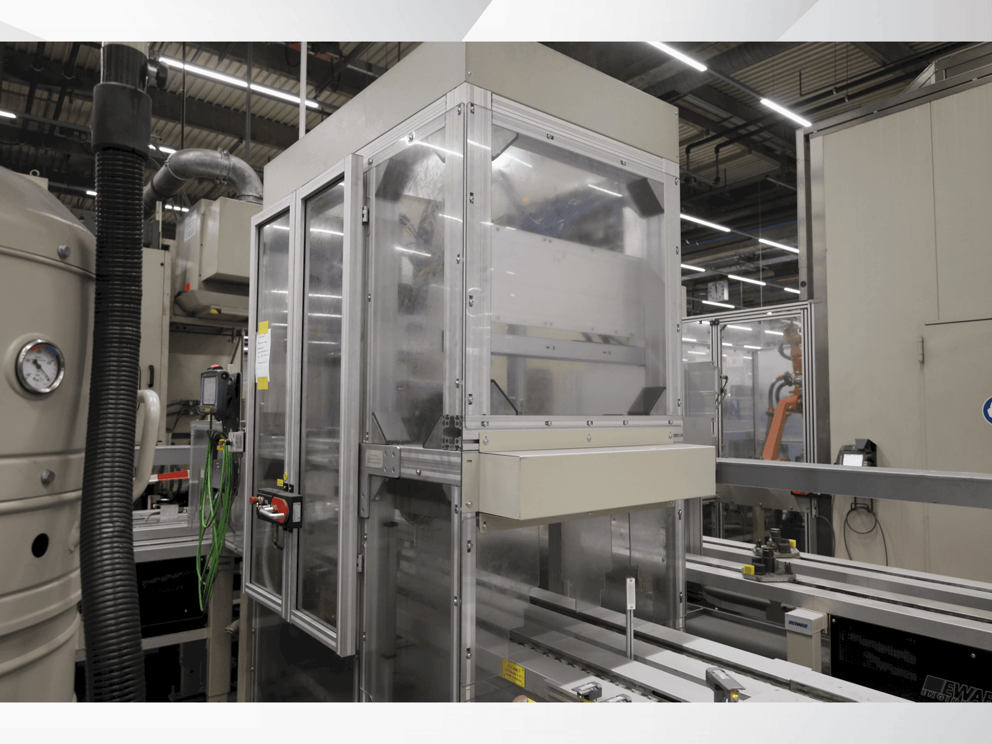 Side view of HOFMANN CVK11-BH4 machine