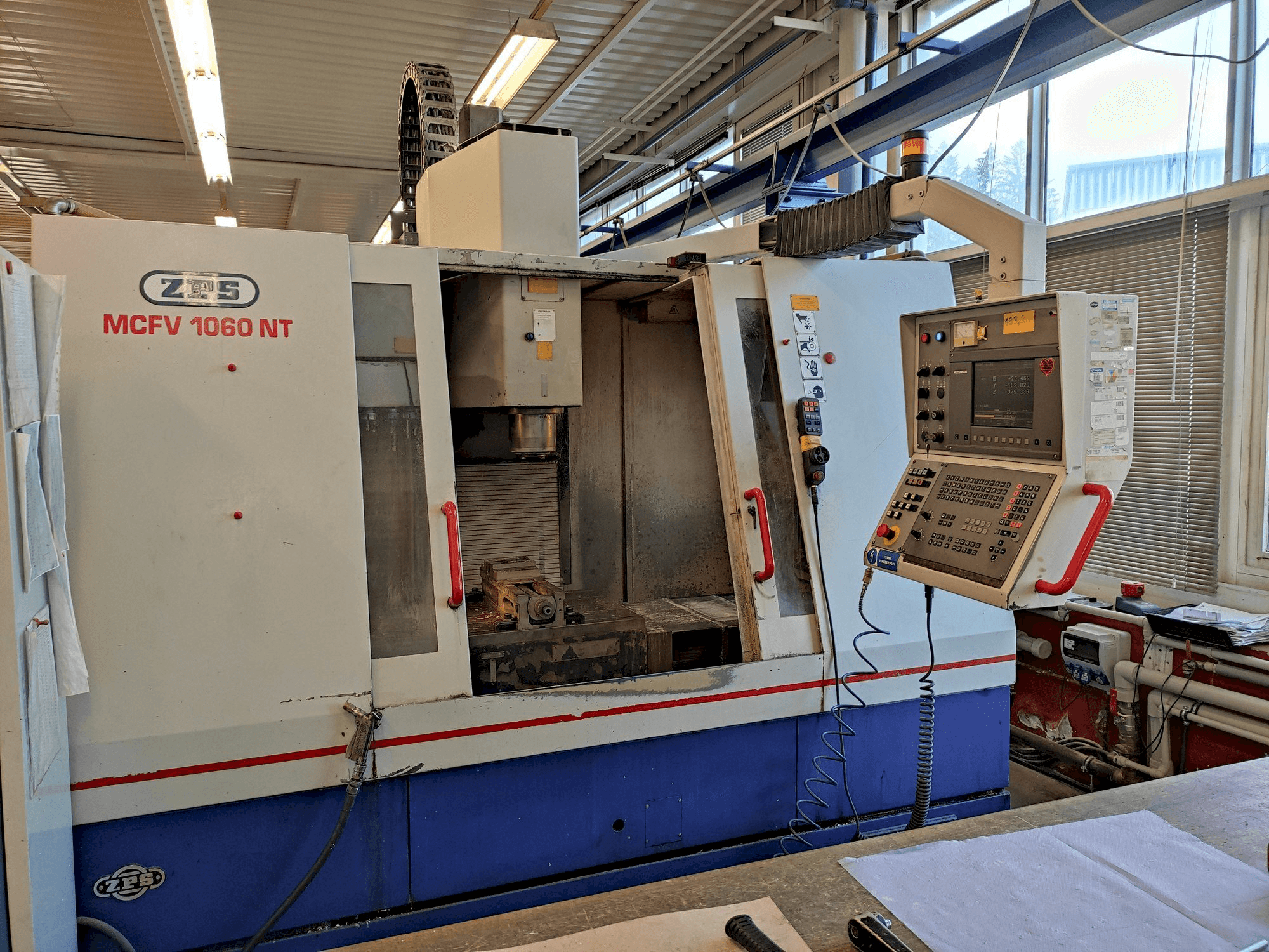 Front view of ZPS MCFV 1060 NT machine