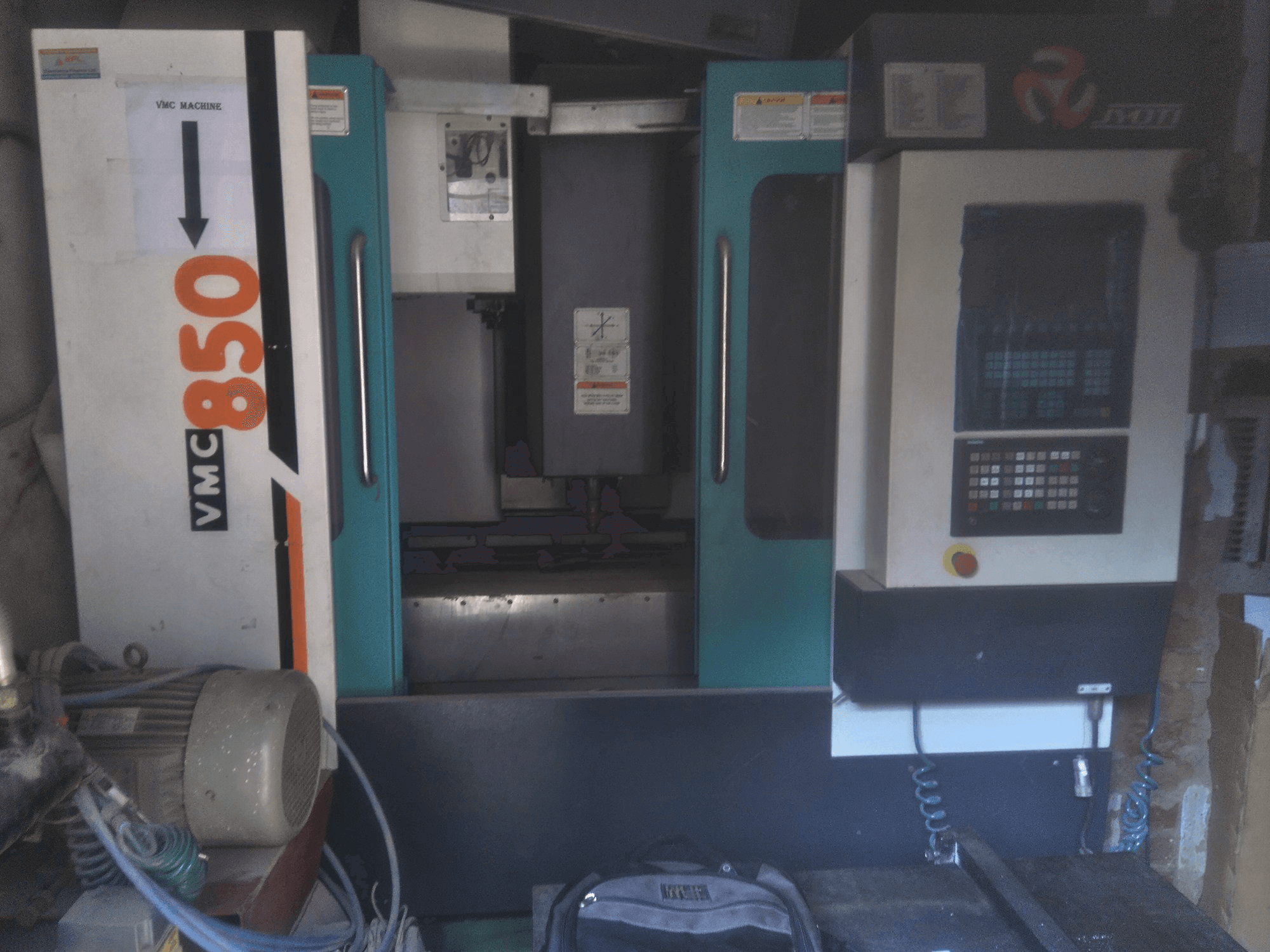 Front view of JYOTI VMC 850 Machine