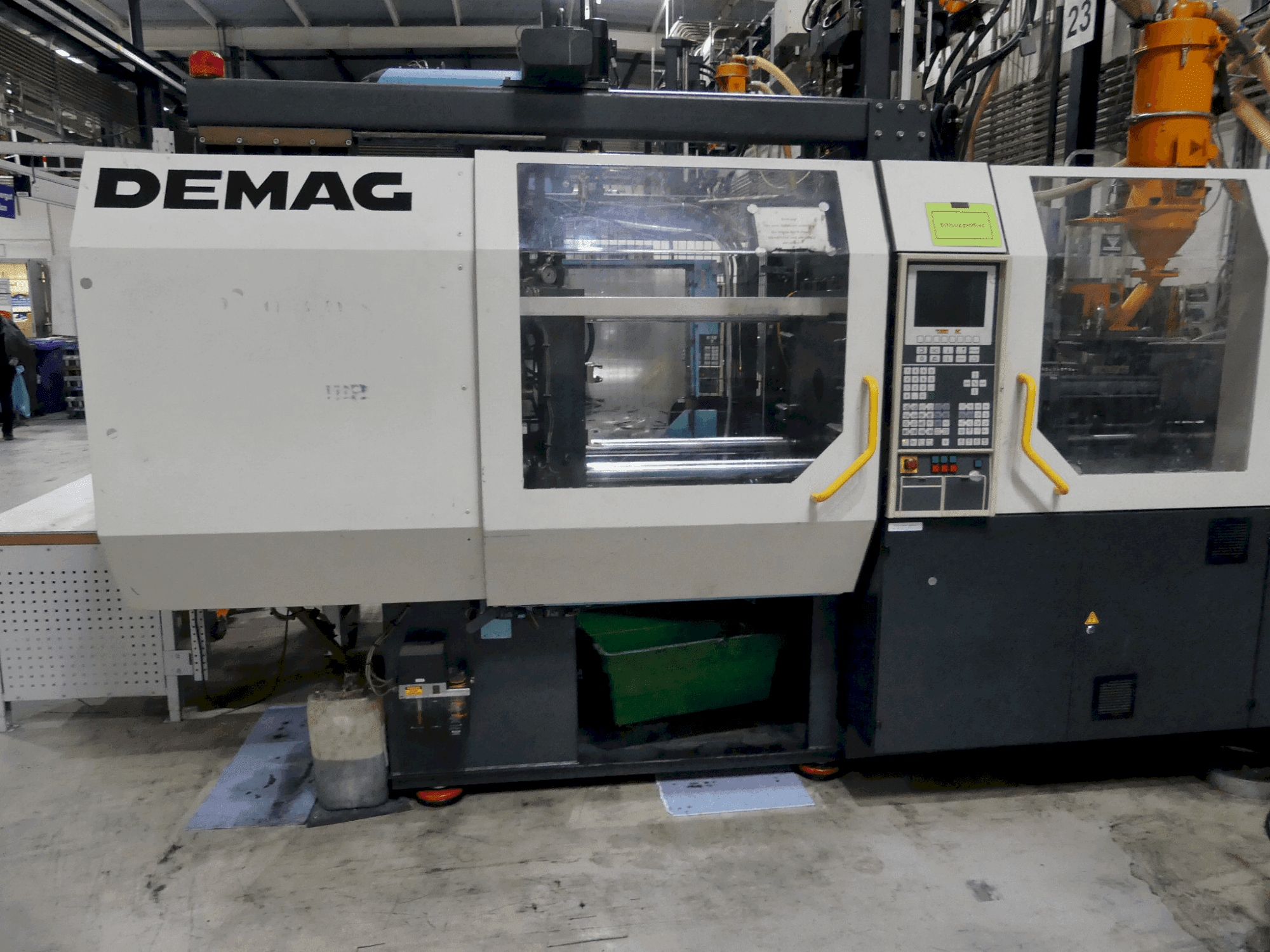Front view of DEMAG D125-320h/120v machine