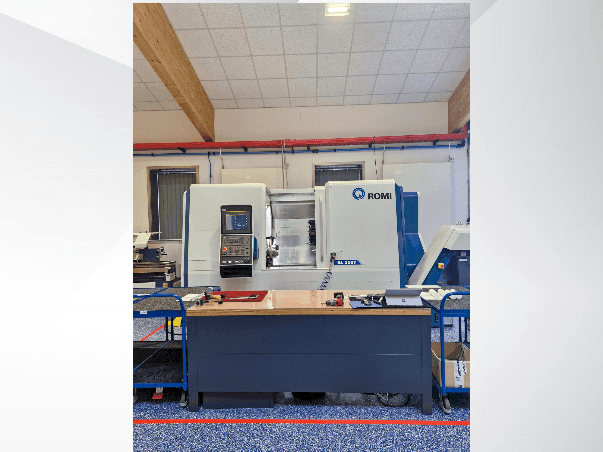 Front view of Romi GL 250 machine