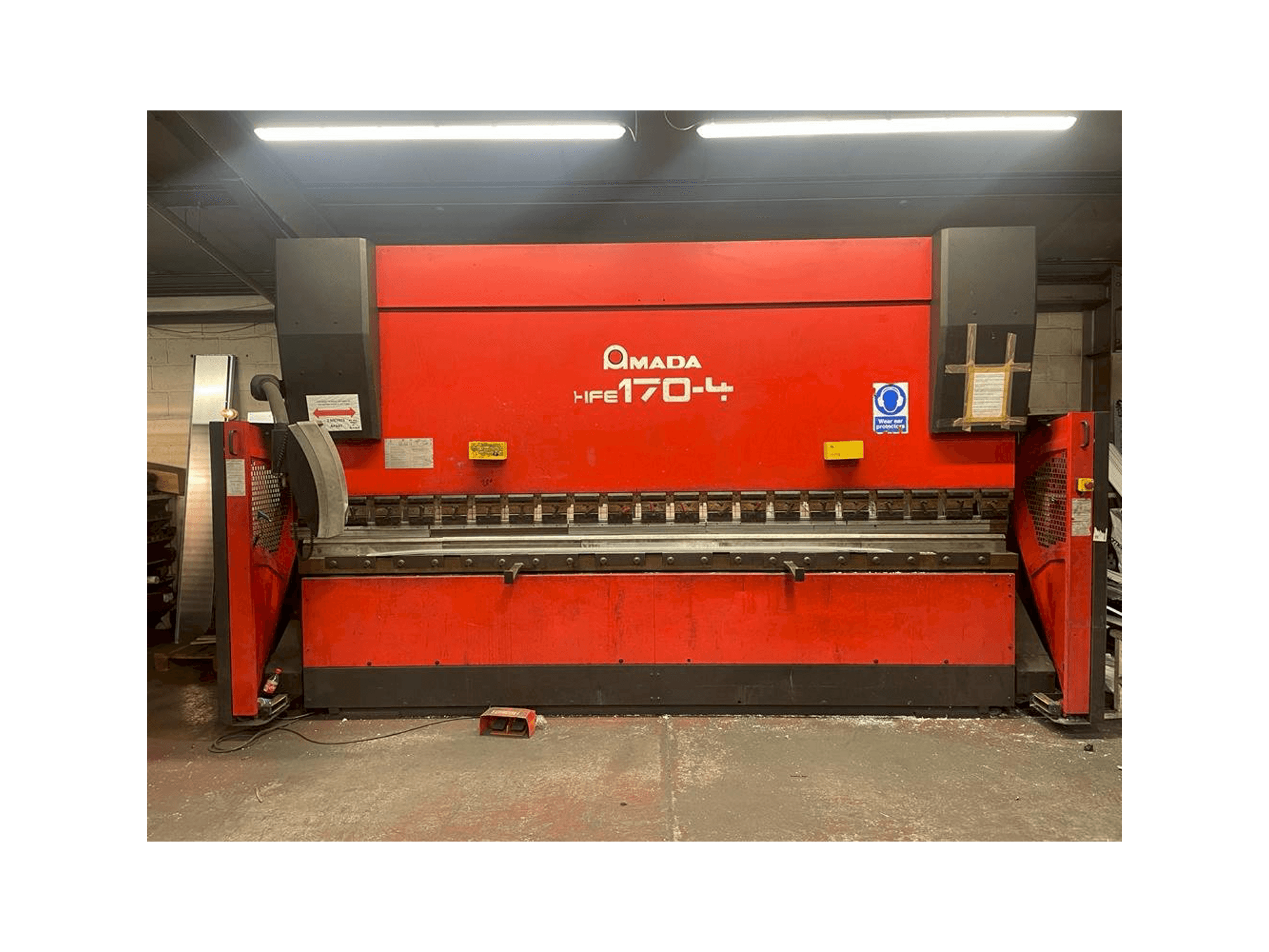 Front view of AMADA HFE 170-4 machine