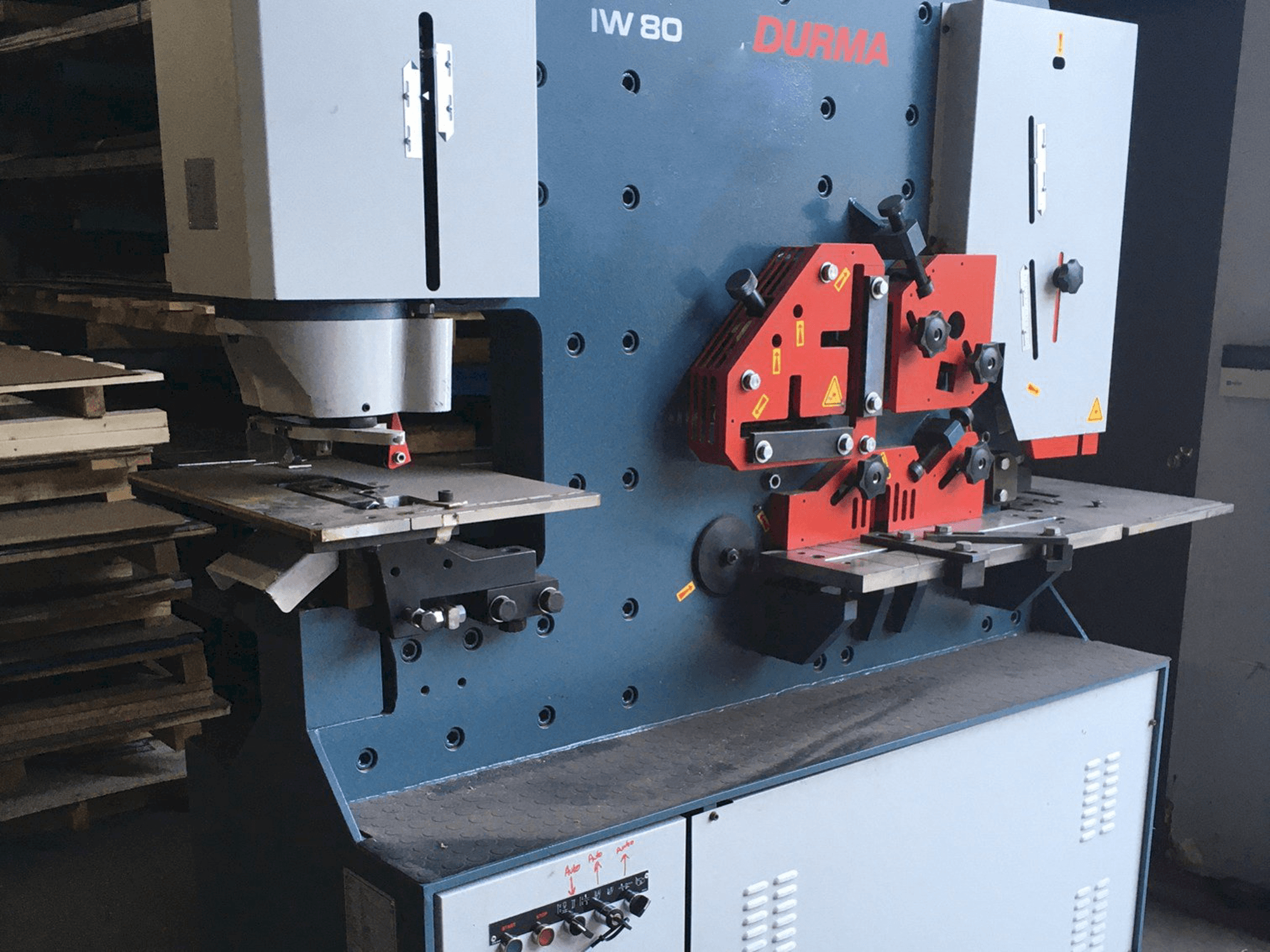 Front view of Durma IW 80/150 machine